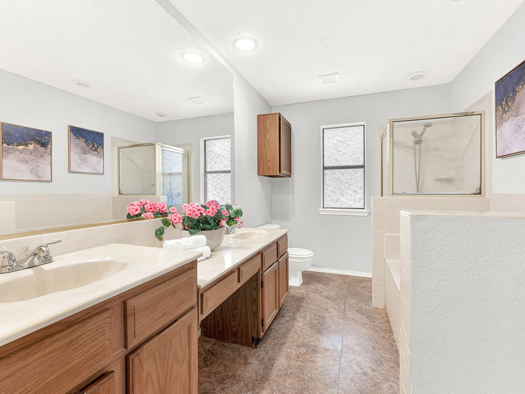 Single Family Residence For Sale in Dallas County , 3419 Orchid Lane, Rowlett, Texas 75089, 3 Bedroom, 2 Bathroom, 2 Garage spaces, 1,906 Sqft, built in 1986, mls#21398570, Real Estate Agent in Rowlett, Homes For Sale in Dallas county, Homes For Sale in Rowlett, Realtor in Rowlett Texas, Real Estate Brokerage Independent Realty Texas, Luminita Cordes Realtor