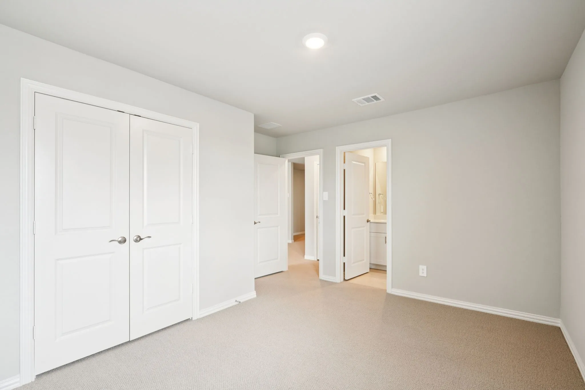Photo is not of the actual home, but is an inspirational photo of builder’s model home and may depict options, furnishings, and/or decorator features that are not included.