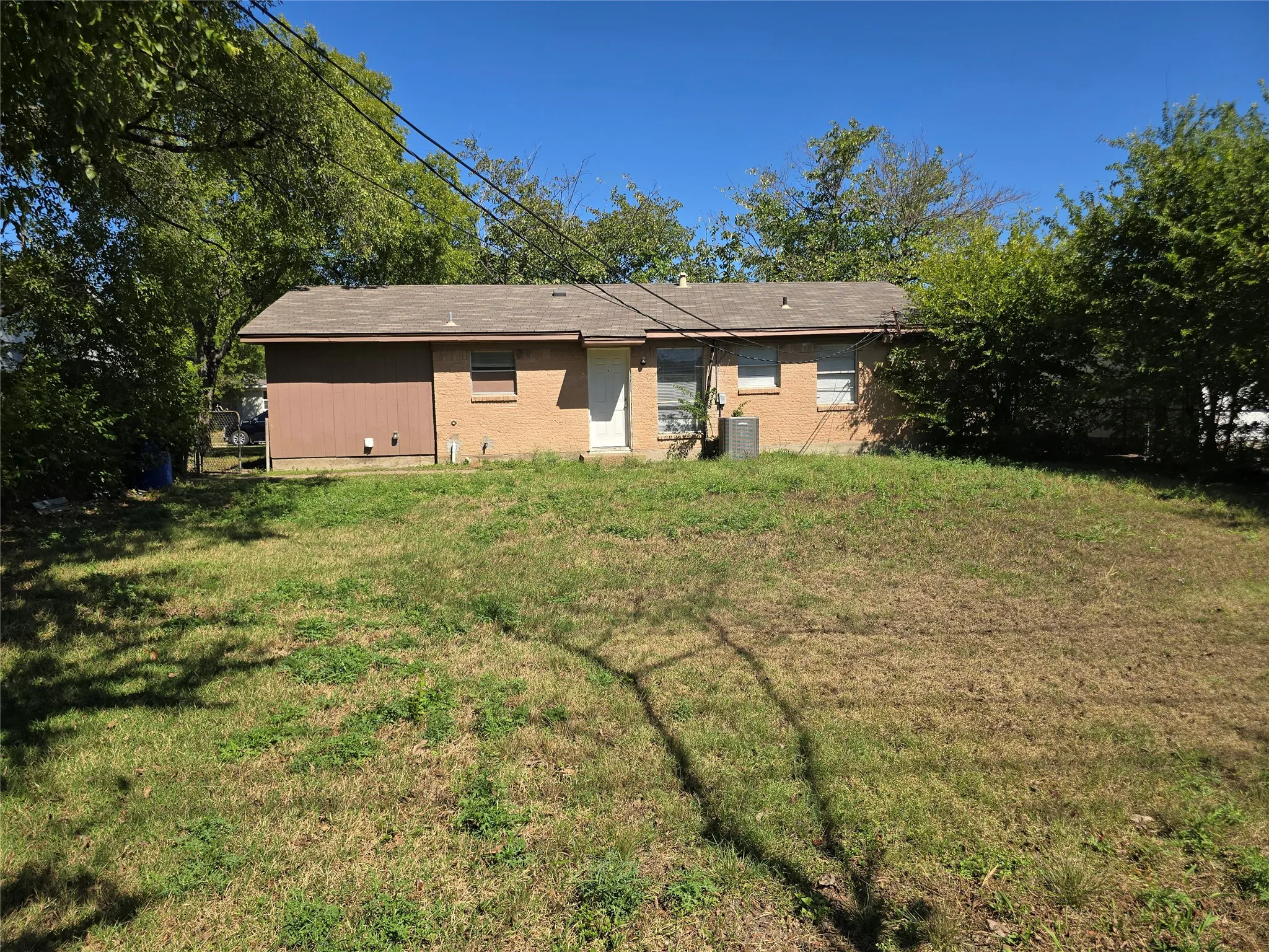 Single Family Residence For Sale in Dallas County , 3609 Edgebrook Drive, Mesquite, Texas 75150, 3 Bedroom, 1 Bathroom, 1 Garage spaces, 928 Sqft, built in 1960, mls#21406171, Real Estate Agent in Mesquite, Homes For Sale in Dallas county, Homes For Sale in Mesquite, Realtor in Mesquite Texas, Real Estate Brokerage Independent Realty Texas, Luminita Cordes Realtor