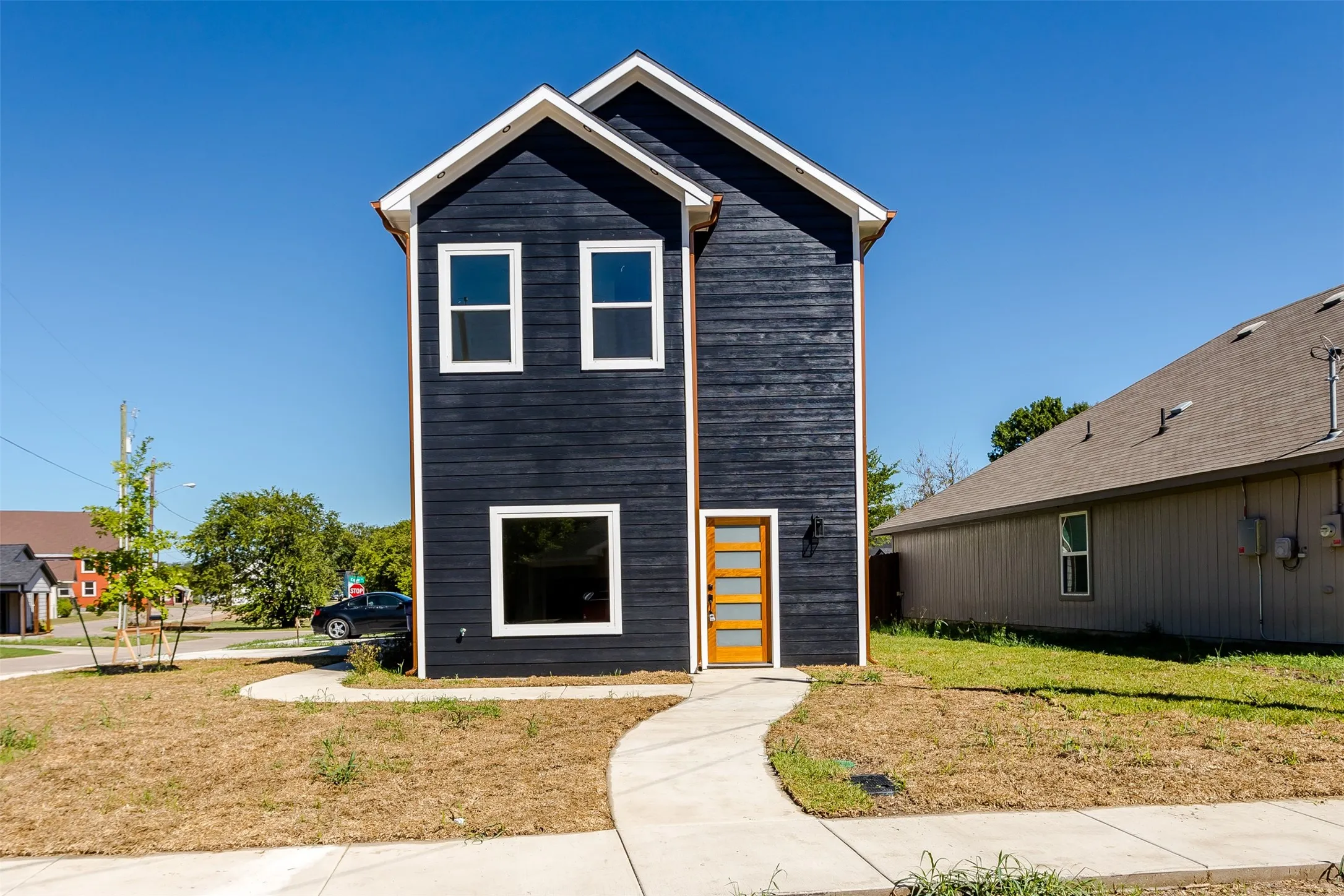 Single Family Residence For Rent in Ellis County , 300 Henry Street, Waxahachie, Texas 75165, 3 Bedroom, 3 Bathroom, Garage spaces, 1,500 Sqft, built in 2026, mls#21405316, Real Estate Agent in Waxahachie, Homes For Rent in Ellis county, Homes For Rent in Waxahachie, Realtor in Waxahachie Texas, Real Estate Brokerage Independent Realty Texas, Luminita Cordes Realtor