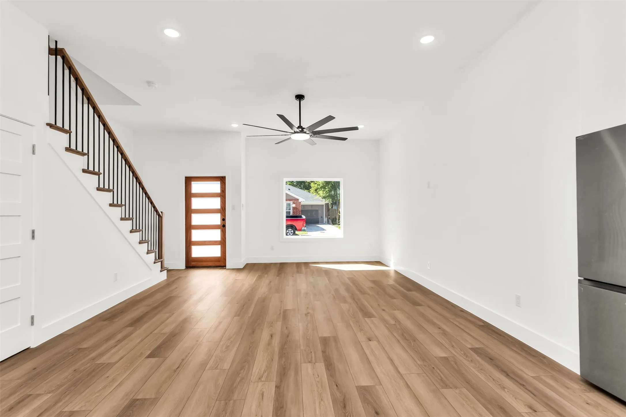 Single Family Residence For Rent in Ellis County , 300 Henry Street, Waxahachie, Texas 75165, 3 Bedroom, 3 Bathroom, Garage spaces, 1,500 Sqft, built in 2026, mls#21405316, Real Estate Agent in Waxahachie, Homes For Rent in Ellis county, Homes For Rent in Waxahachie, Realtor in Waxahachie Texas, Real Estate Brokerage Independent Realty Texas, Luminita Cordes Realtor