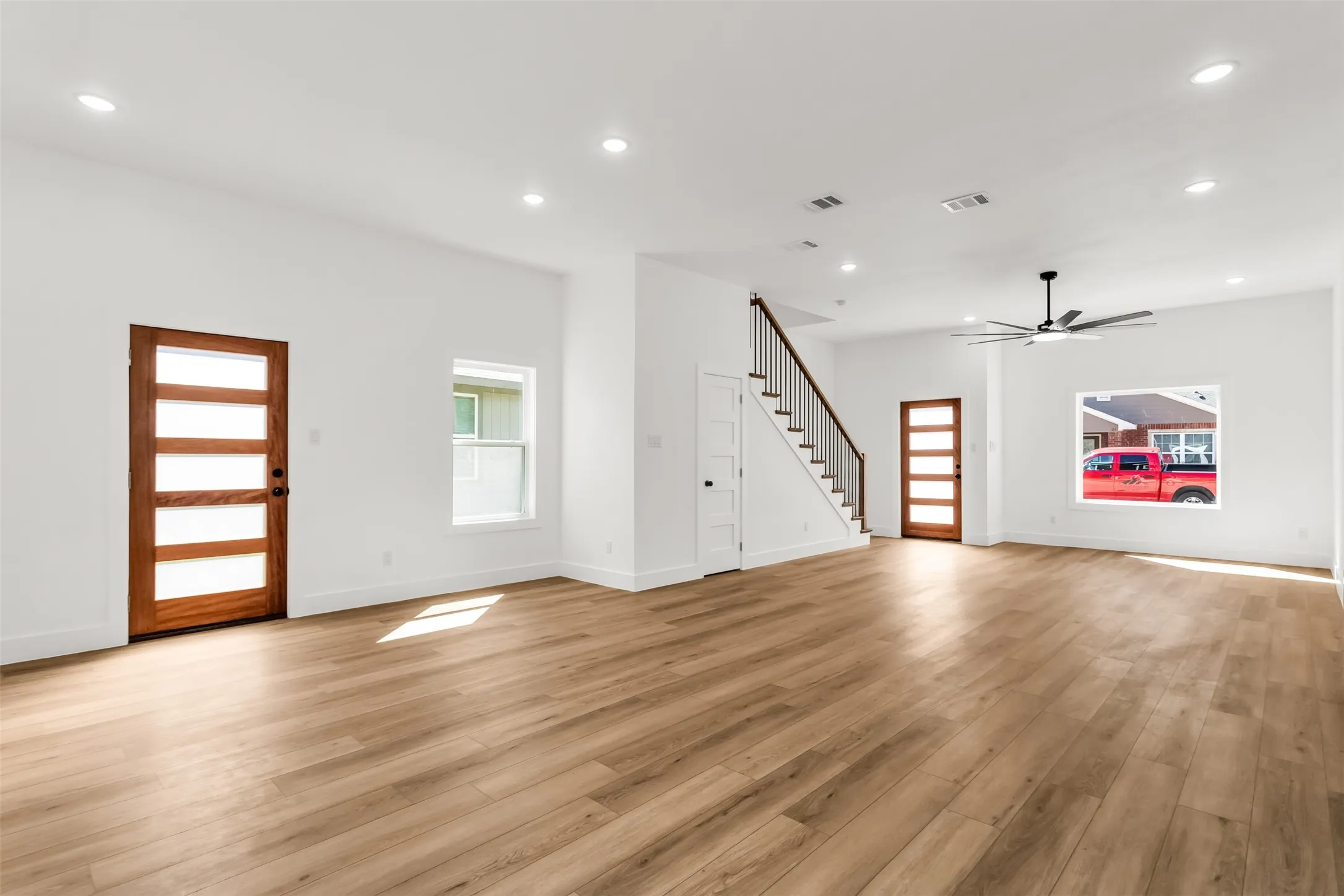 Single Family Residence For Rent in Ellis County , 300 Henry Street, Waxahachie, Texas 75165, 3 Bedroom, 3 Bathroom, Garage spaces, 1,500 Sqft, built in 2026, mls#21405316, Real Estate Agent in Waxahachie, Homes For Rent in Ellis county, Homes For Rent in Waxahachie, Realtor in Waxahachie Texas, Real Estate Brokerage Independent Realty Texas, Luminita Cordes Realtor