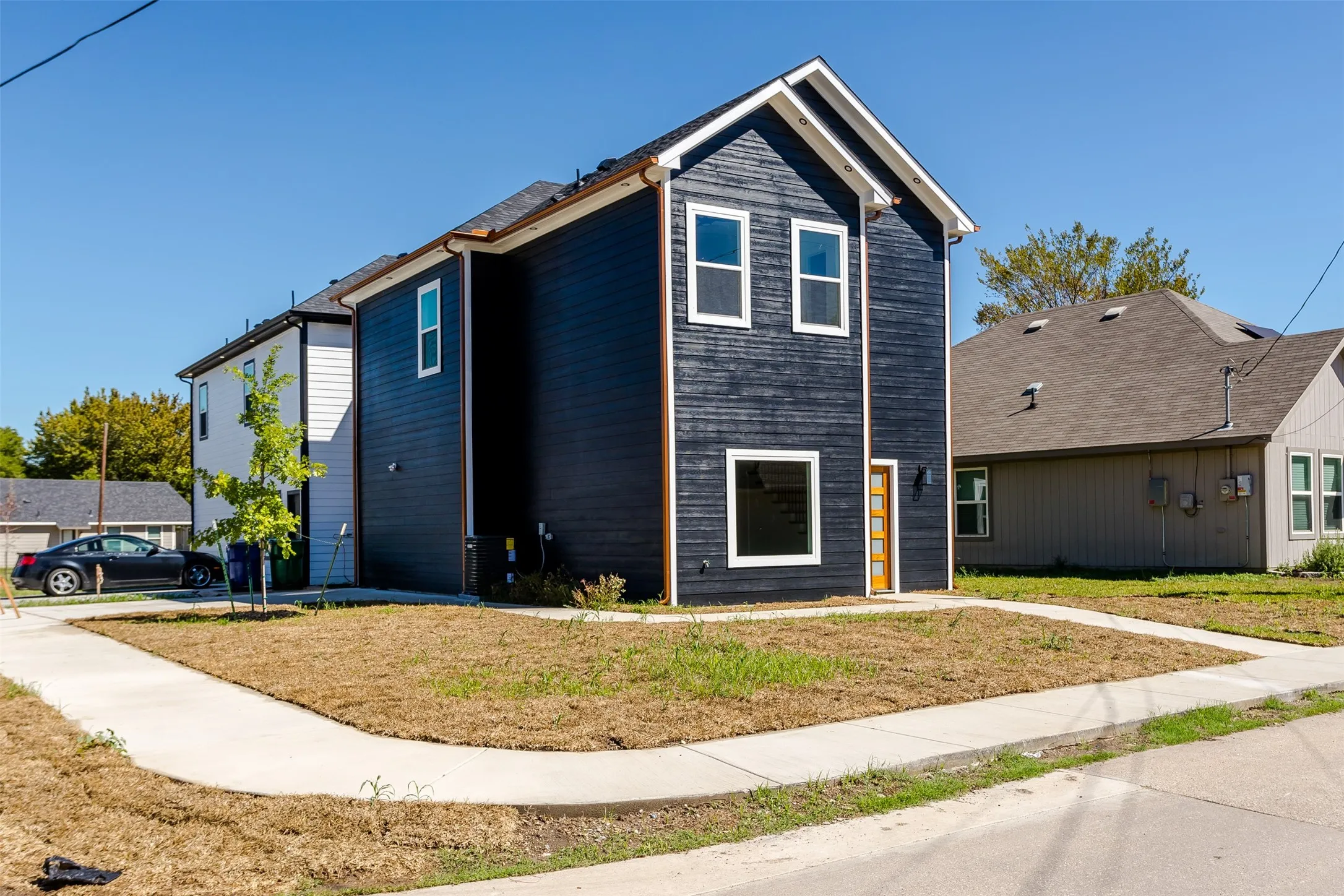 Single Family Residence For Rent in Ellis County , 300 Henry Street, Waxahachie, Texas 75165, 3 Bedroom, 3 Bathroom, Garage spaces, 1,500 Sqft, built in 2026, mls#21405316, Real Estate Agent in Waxahachie, Homes For Rent in Ellis county, Homes For Rent in Waxahachie, Realtor in Waxahachie Texas, Real Estate Brokerage Independent Realty Texas, Luminita Cordes Realtor