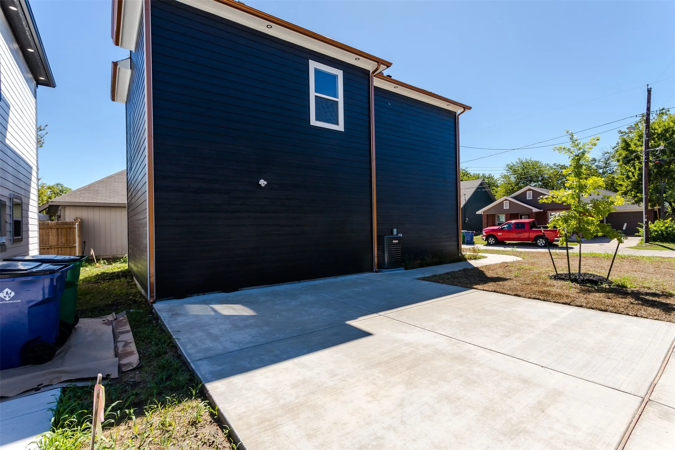 Single Family Residence For Rent in Ellis County , 300 Henry Street, Waxahachie, Texas 75165, 3 Bedroom, 3 Bathroom, Garage spaces, 1,500 Sqft, built in 2026, mls#21405316, Real Estate Agent in Waxahachie, Homes For Rent in Ellis county, Homes For Rent in Waxahachie, Realtor in Waxahachie Texas, Real Estate Brokerage Independent Realty Texas, Luminita Cordes Realtor