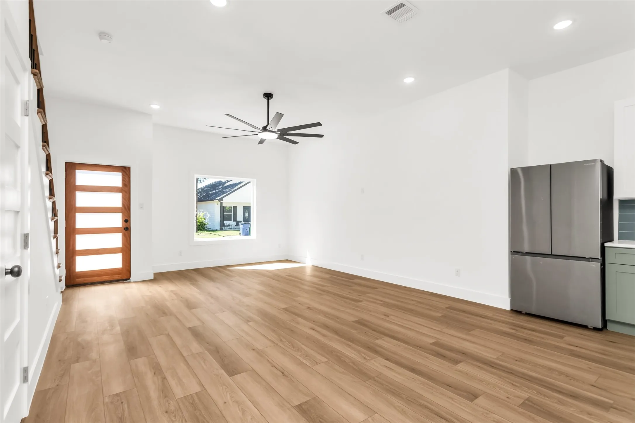 Single Family Residence For Rent in Ellis County , 300 Henry Street, Waxahachie, Texas 75165, 3 Bedroom, 3 Bathroom, Garage spaces, 1,500 Sqft, built in 2026, mls#21405316, Real Estate Agent in Waxahachie, Homes For Rent in Ellis county, Homes For Rent in Waxahachie, Realtor in Waxahachie Texas, Real Estate Brokerage Independent Realty Texas, Luminita Cordes Realtor