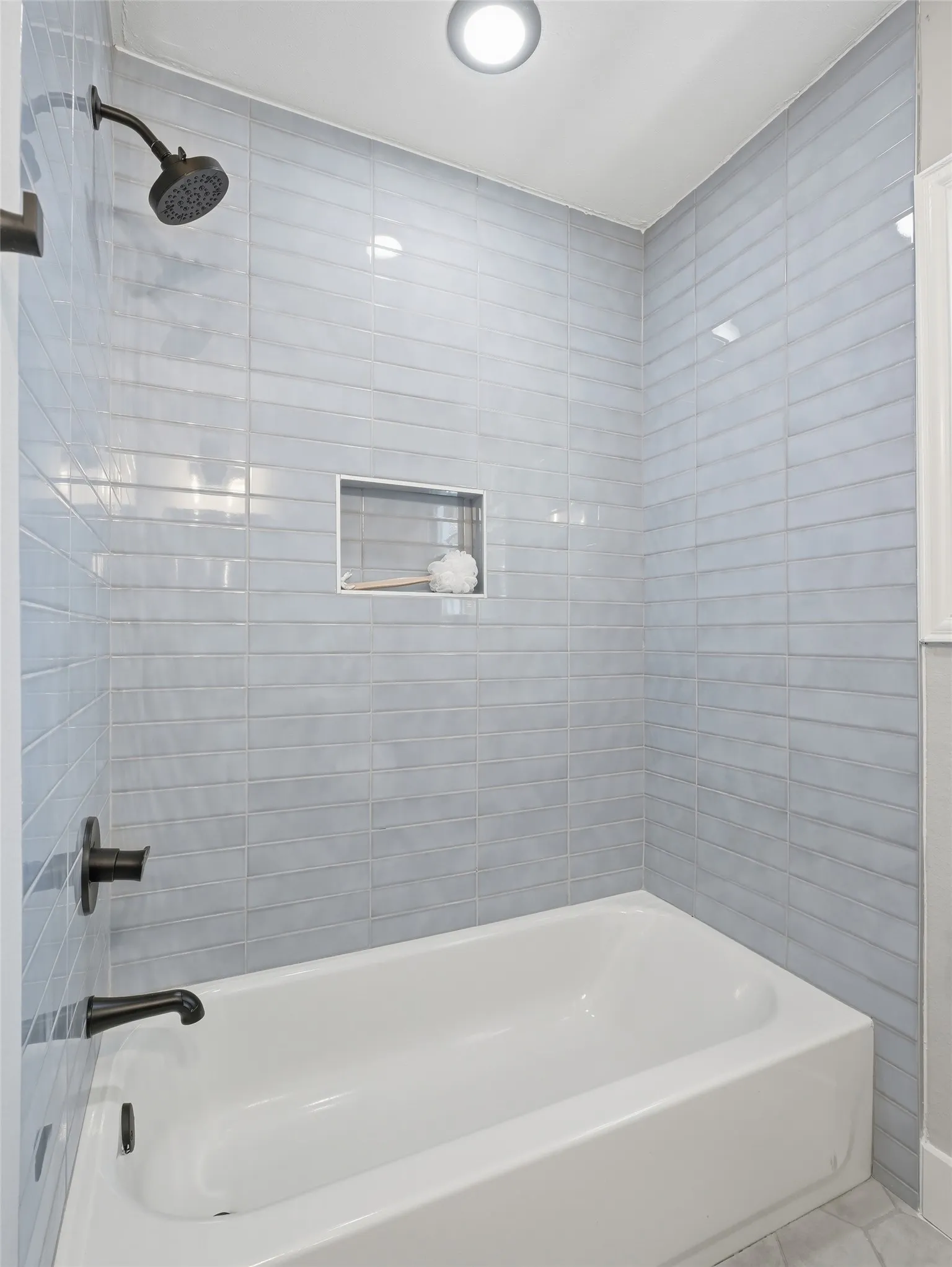 Single Family Residence For Sale in Tarrant County , 4016 Locke Avenue, Fort Worth, Texas 76107, 4 Bedroom, 2 Bathroom, 2 Garage spaces, 1,552 Sqft, built in 1943, mls#21405651, Real Estate Agent in Fort Worth, Homes For Sale in Tarrant county, Homes For Sale in Fort Worth, Realtor in Fort Worth Texas, Real Estate Brokerage Independent Realty Texas, Luminita Cordes Realtor