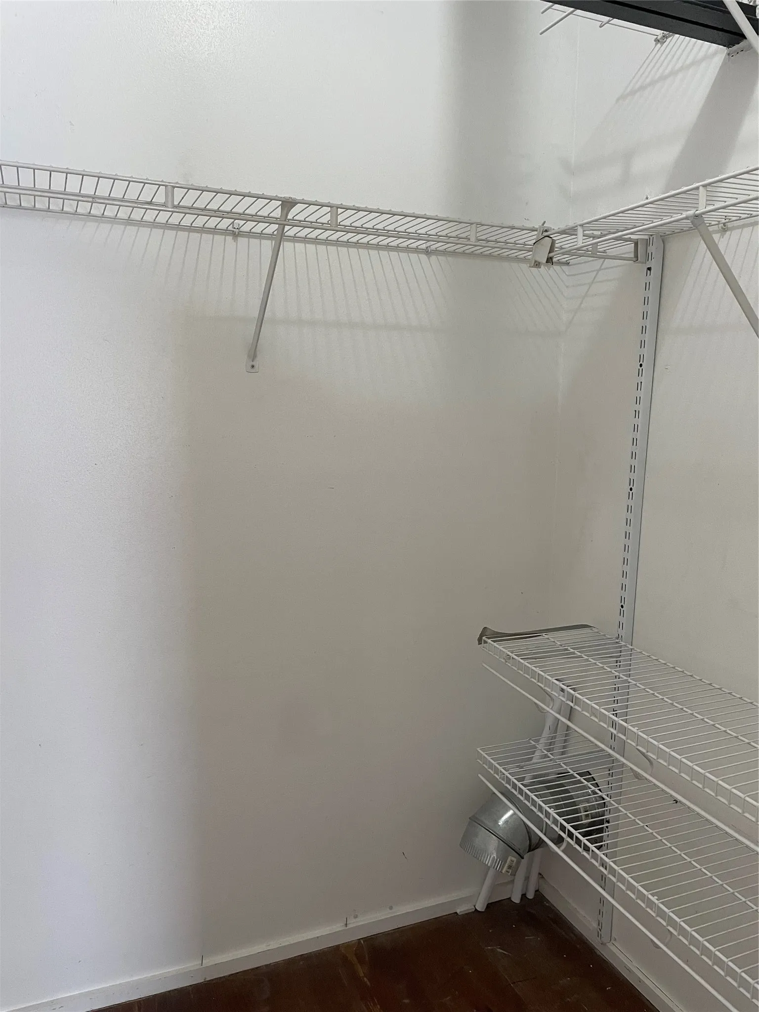 Apartment For Rent in Dallas County , 3129 Ross Avenue 1, Dallas, Texas 75204, 1 Bedroom, 1 Bathroom, Garage spaces, 1,000 Sqft, built in 1945, mls#21406183, Real Estate Agent in Dallas, Homes For Rent in Dallas county, Homes For Rent in Dallas, Realtor in Dallas Texas, Real Estate Brokerage Independent Realty Texas, Luminita Cordes Realtor