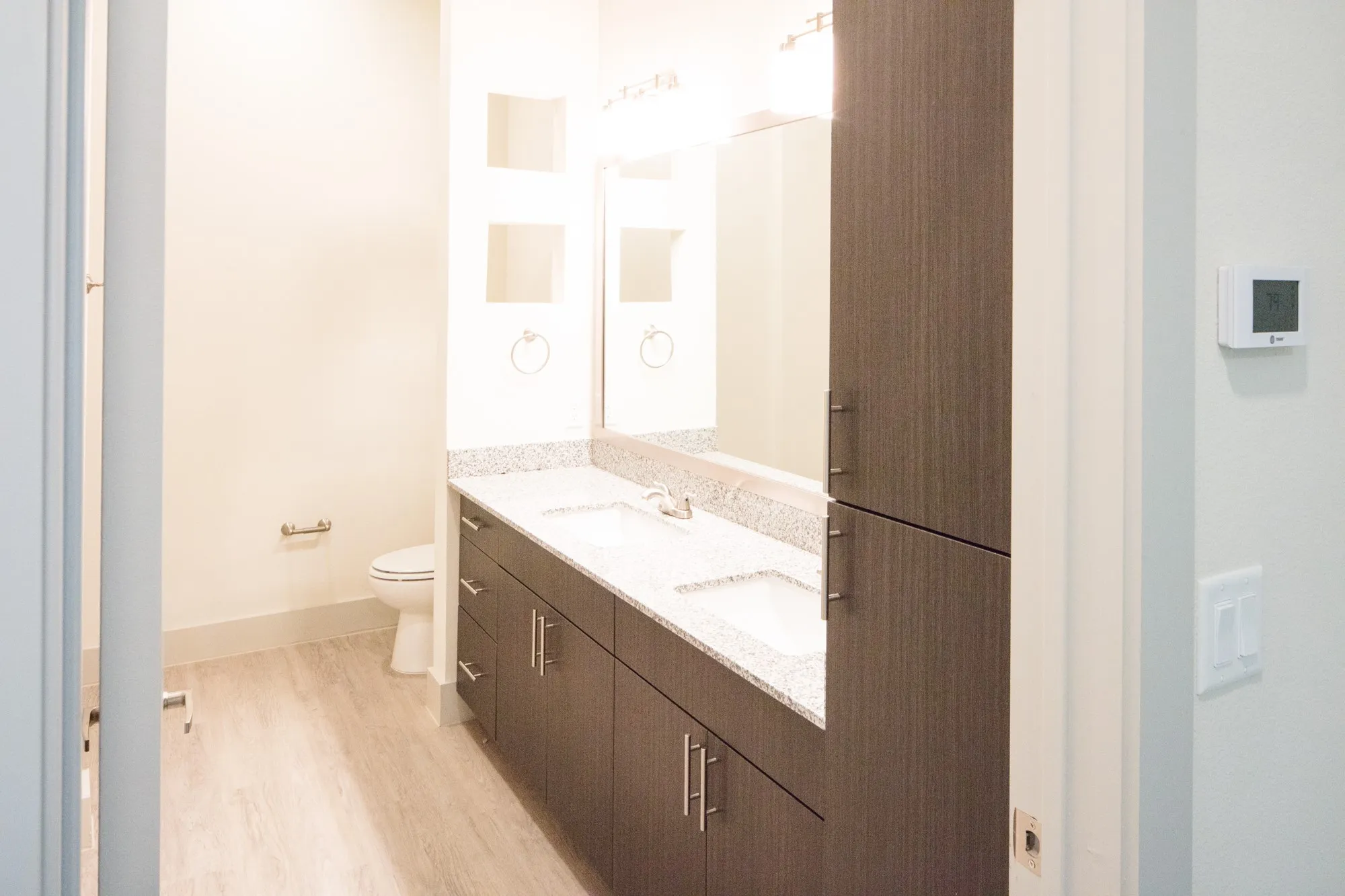 Apartment For Rent in Tarrant County , 2101 W Rosedale Street 211, Fort Worth, Texas 76104, 2 Bedroom, 2 Bathroom, 9 Garage spaces, 1,041 Sqft, built in 2017, mls#21406184, Real Estate Agent in Fort Worth, Homes For Rent in Tarrant county, Homes For Rent in Fort Worth, Realtor in Fort Worth Texas, Real Estate Brokerage Independent Realty Texas, Luminita Cordes Realtor