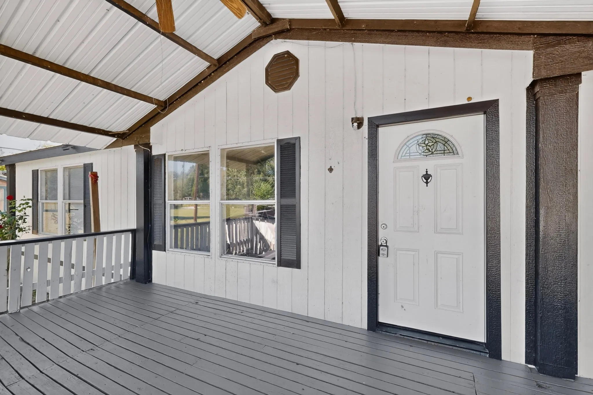 Manufactured Home For Sale in Henderson County , 15825 Wingham Road, Caney City, Texas 75148, 4 Bedroom, 2 Bathroom, Garage spaces, 1,680 Sqft, built in 2006, mls#21406155, Real Estate Agent in Caney City, Homes For Sale in Henderson county, Homes For Sale in Caney City, Realtor in Caney City Texas, Real Estate Brokerage Independent Realty Texas, Luminita Cordes Realtor