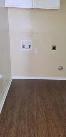Duplex For Rent in Ellis County , 105 E Tyler Street A, Ennis, Texas 75119, 2 Bedroom, 1 Bathroom, Garage spaces, 1,488 Sqft, built in 1984, mls#21406187, Real Estate Agent in Ennis, Homes For Rent in Ellis county, Homes For Rent in Ennis, Realtor in Ennis Texas, Real Estate Brokerage Independent Realty Texas, Luminita Cordes Realtor