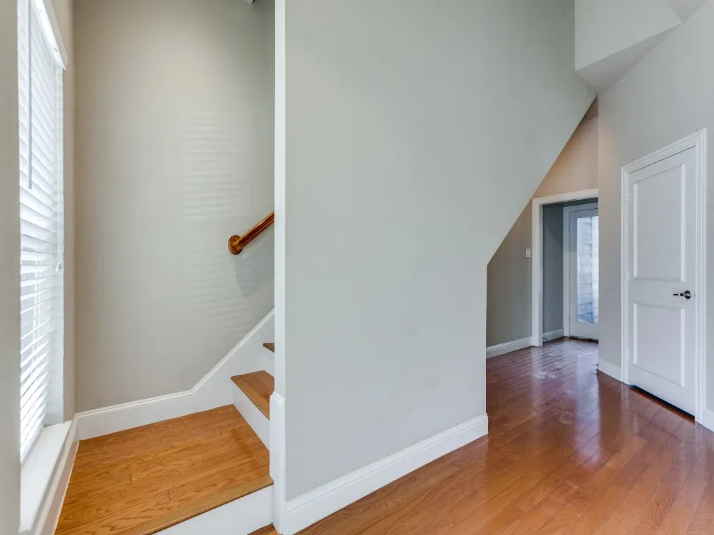Townhouse For Rent in Collin County , 1620 Carpenter Drive, Plano, Texas 75074, 3 Bedroom, 3 Bathroom, 2 Garage spaces, 2,279 Sqft, built in 2009, mls#21406186, Real Estate Agent in Plano, Homes For Rent in Collin county, Homes For Rent in Plano, Realtor in Plano Texas, Real Estate Brokerage Independent Realty Texas, Luminita Cordes Realtor