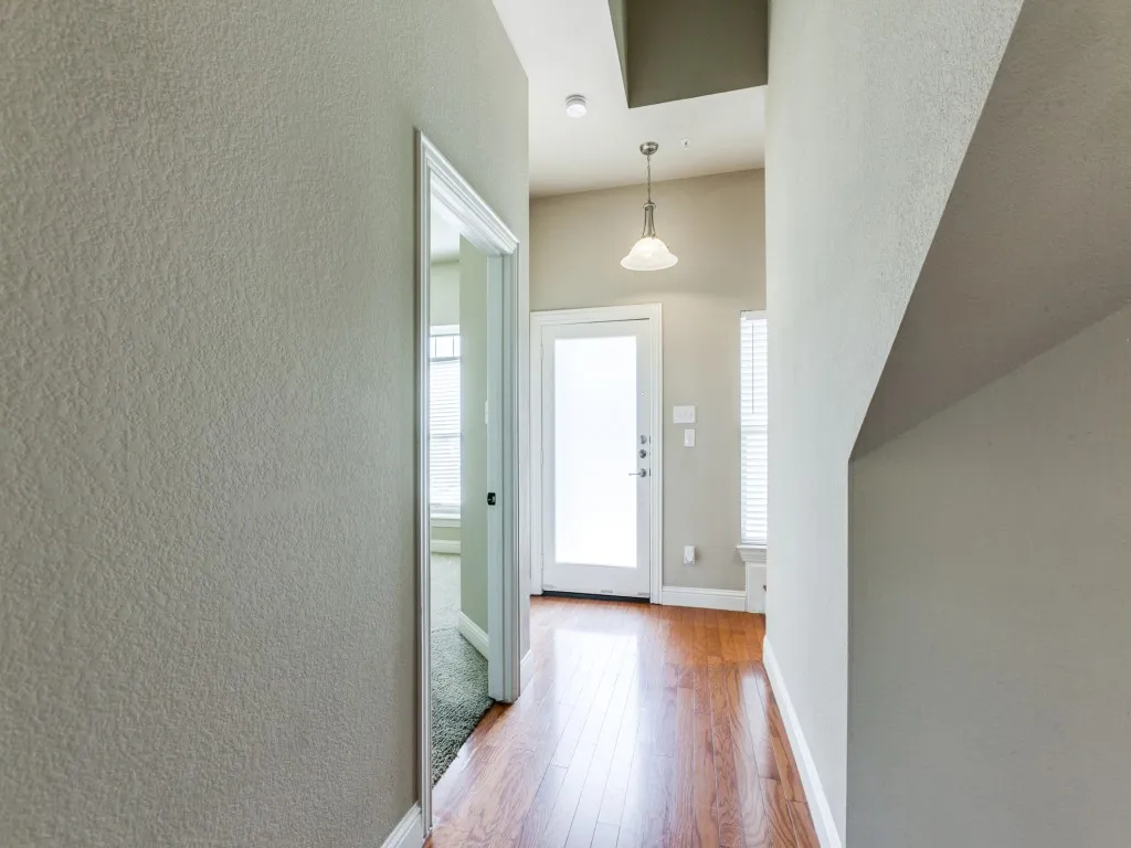 Townhouse For Rent in Collin County , 1620 Carpenter Drive, Plano, Texas 75074, 3 Bedroom, 3 Bathroom, 2 Garage spaces, 2,279 Sqft, built in 2009, mls#21406186, Real Estate Agent in Plano, Homes For Rent in Collin county, Homes For Rent in Plano, Realtor in Plano Texas, Real Estate Brokerage Independent Realty Texas, Luminita Cordes Realtor