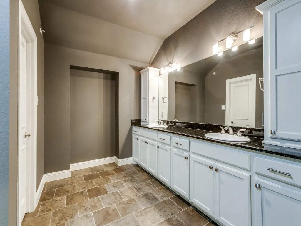 Townhouse For Rent in Collin County , 1620 Carpenter Drive, Plano, Texas 75074, 3 Bedroom, 3 Bathroom, 2 Garage spaces, 2,279 Sqft, built in 2009, mls#21406186, Real Estate Agent in Plano, Homes For Rent in Collin county, Homes For Rent in Plano, Realtor in Plano Texas, Real Estate Brokerage Independent Realty Texas, Luminita Cordes Realtor