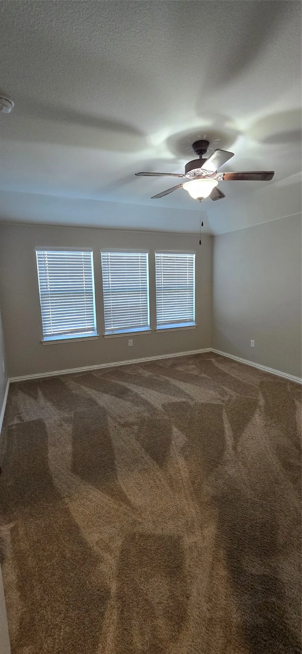 Single Family Residence For Sale in Johnson County , 2516 Linwood Drive, Mansfield, Texas 76084, 4 Bedroom, 2 Bathroom, 2 Garage spaces, 1,965 Sqft, built in 2018, mls#21406035, Real Estate Agent in Mansfield, Homes For Sale in Johnson county, Homes For Sale in Mansfield, Realtor in Mansfield Texas, Real Estate Brokerage Independent Realty Texas, Luminita Cordes Realtor