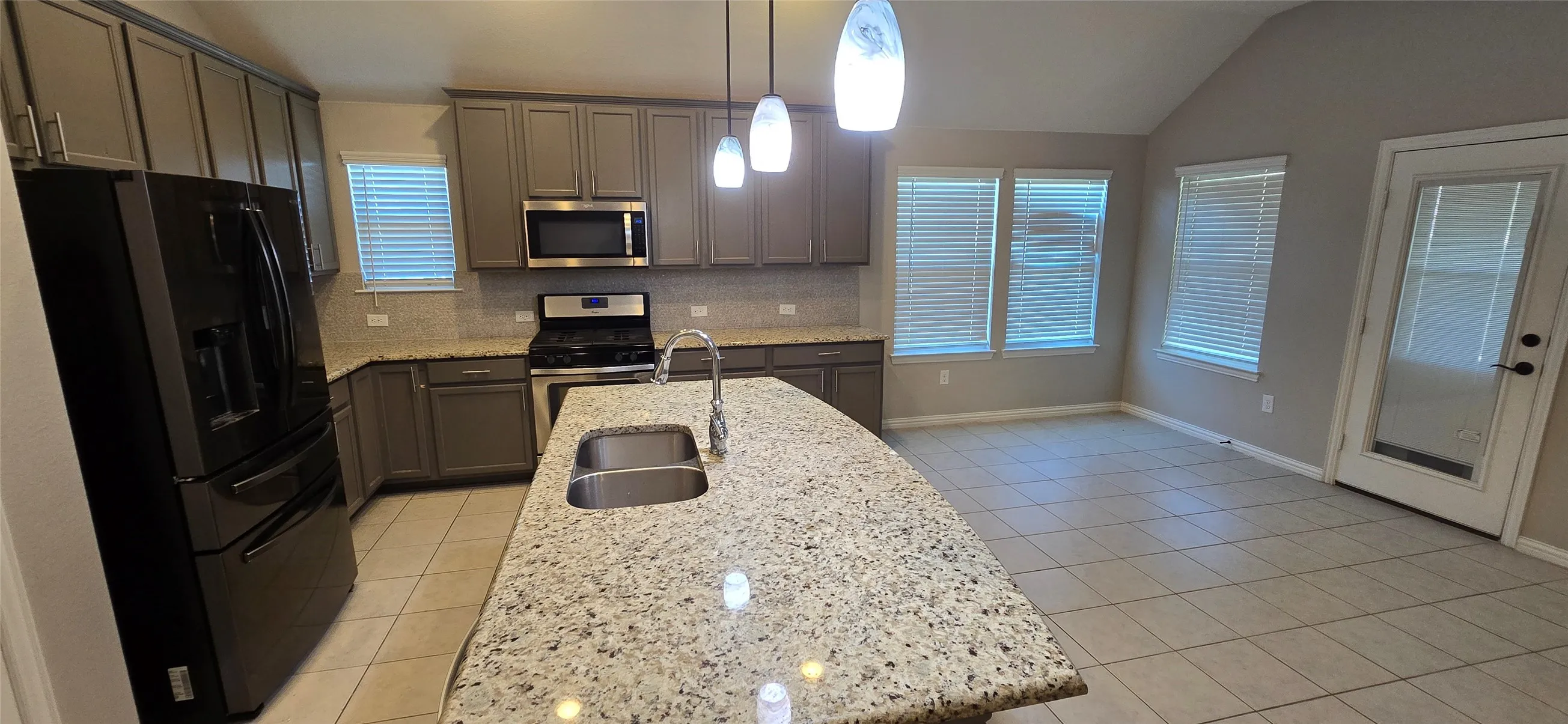 Single Family Residence For Sale in Johnson County , 2516 Linwood Drive, Mansfield, Texas 76084, 4 Bedroom, 2 Bathroom, 2 Garage spaces, 1,965 Sqft, built in 2018, mls#21406035, Real Estate Agent in Mansfield, Homes For Sale in Johnson county, Homes For Sale in Mansfield, Realtor in Mansfield Texas, Real Estate Brokerage Independent Realty Texas, Luminita Cordes Realtor