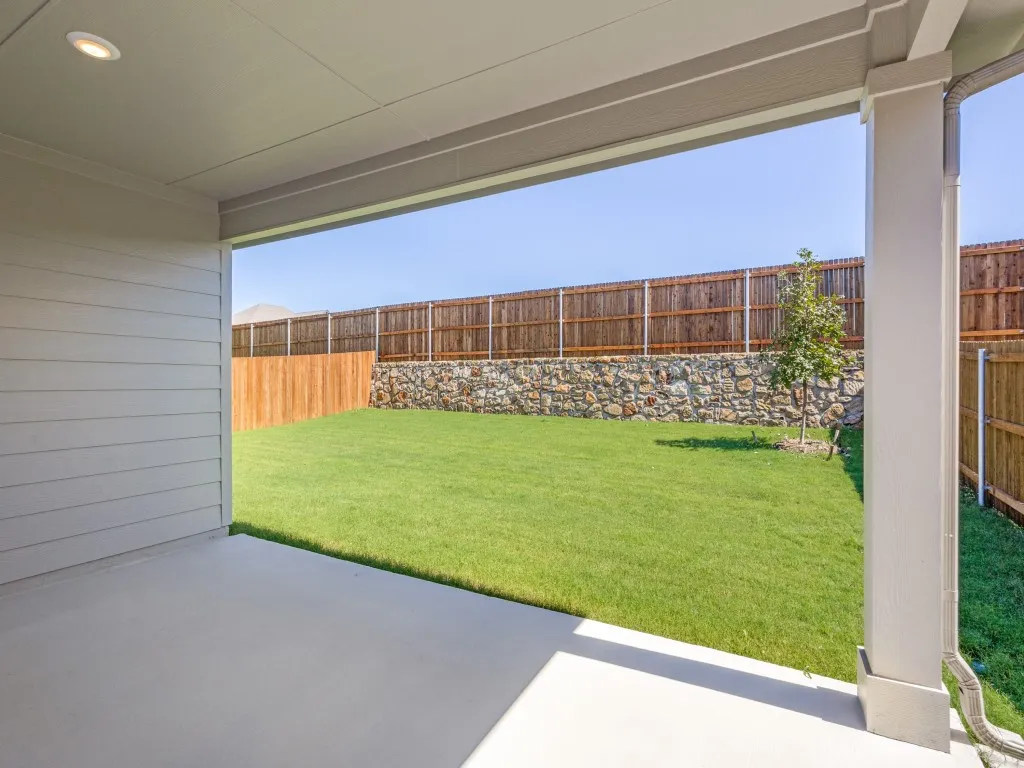 Huge covered patio