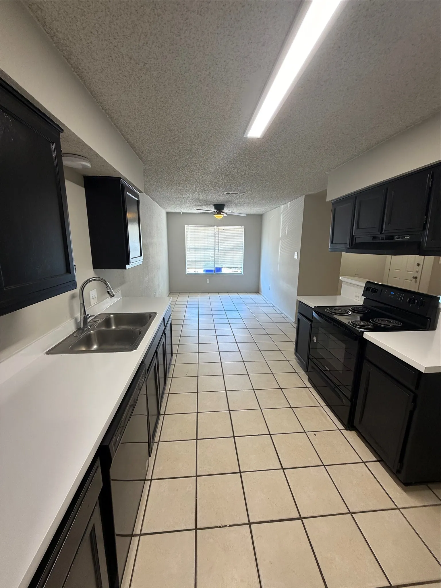 Duplex For Rent in Tarrant County , 201 S Kenney Street A, Kennedale, Texas 76060, 3 Bedroom, 2 Bathroom, Garage spaces, 1,211 Sqft, built in 1985, mls#21405584, Real Estate Agent in Kennedale, Homes For Rent in Tarrant county, Homes For Rent in Kennedale, Realtor in Kennedale Texas, Real Estate Brokerage Independent Realty Texas, Luminita Cordes Realtor