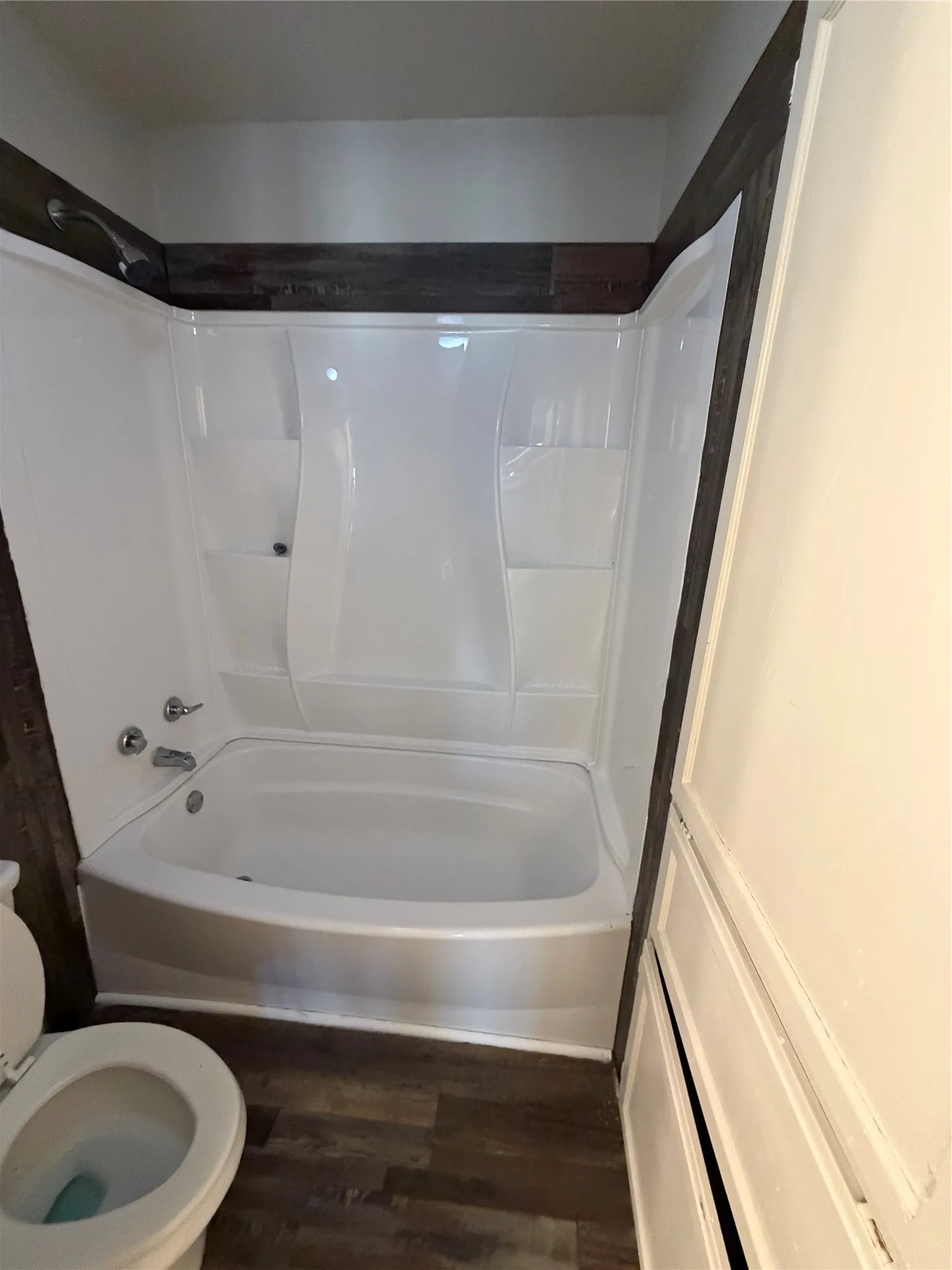 Duplex For Rent in Tarrant County , 201 S Kenney Street A, Kennedale, Texas 76060, 3 Bedroom, 2 Bathroom, Garage spaces, 1,211 Sqft, built in 1985, mls#21405584, Real Estate Agent in Kennedale, Homes For Rent in Tarrant county, Homes For Rent in Kennedale, Realtor in Kennedale Texas, Real Estate Brokerage Independent Realty Texas, Luminita Cordes Realtor