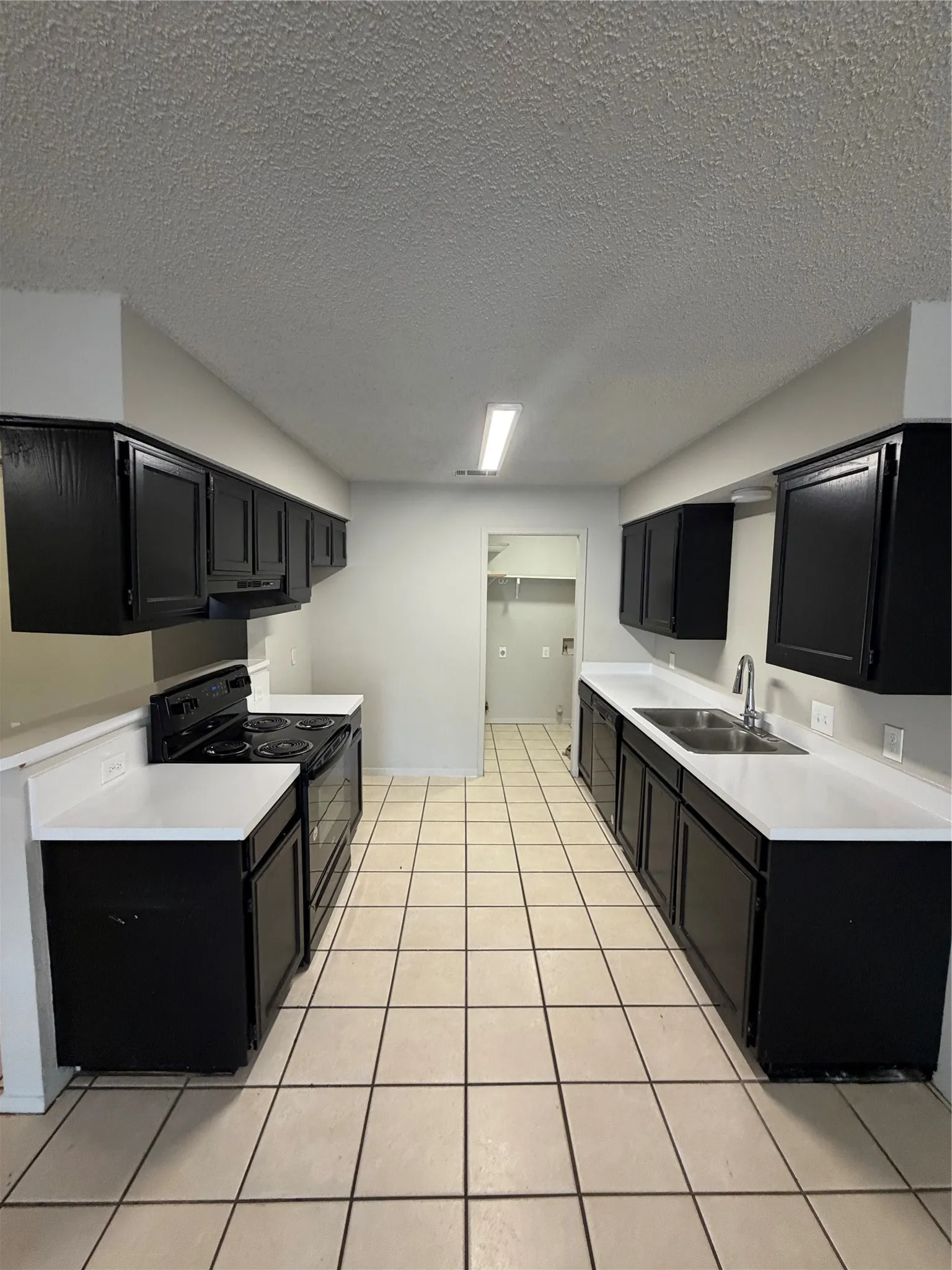 Duplex For Rent in Tarrant County , 201 S Kenney Street A, Kennedale, Texas 76060, 3 Bedroom, 2 Bathroom, Garage spaces, 1,211 Sqft, built in 1985, mls#21405584, Real Estate Agent in Kennedale, Homes For Rent in Tarrant county, Homes For Rent in Kennedale, Realtor in Kennedale Texas, Real Estate Brokerage Independent Realty Texas, Luminita Cordes Realtor