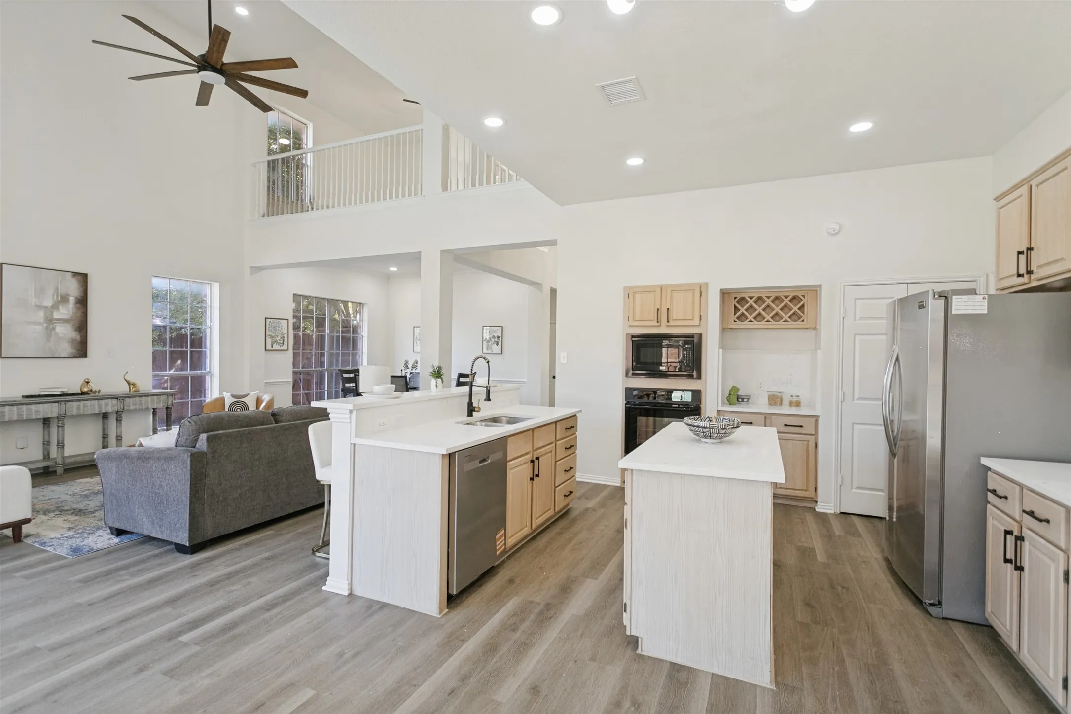 Single Family Residence For Sale in Collin County , 101 Fontana Court, Allen, Texas 75013, 3 Bedroom, 3 Bathroom, 2 Garage spaces, 2,197 Sqft, built in 1996, mls#21405579, Real Estate Agent in Allen, Homes For Sale in Collin county, Homes For Sale in Allen, Realtor in Allen Texas, Real Estate Brokerage Independent Realty Texas, Luminita Cordes Realtor