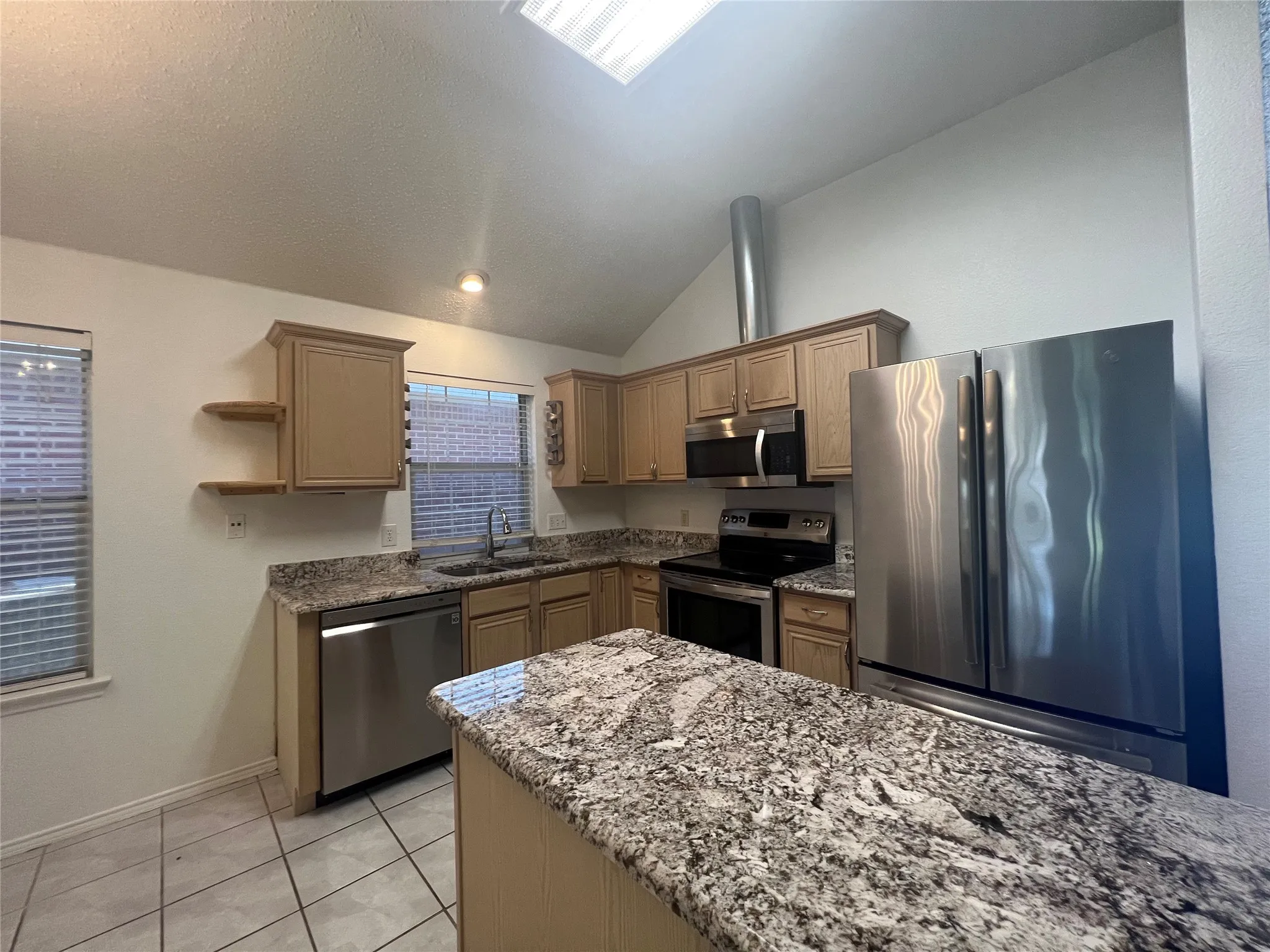 Single Family Residence For Rent in Tarrant County , 8059 Raleigh Court, Fort Worth, Texas 76123, 3 Bedroom, 2 Bathroom, Garage spaces, 1,865 Sqft, built in 1998, mls#21406203, Real Estate Agent in Fort Worth, Homes For Rent in Tarrant county, Homes For Rent in Fort Worth, Realtor in Fort Worth Texas, Real Estate Brokerage Independent Realty Texas, Luminita Cordes Realtor