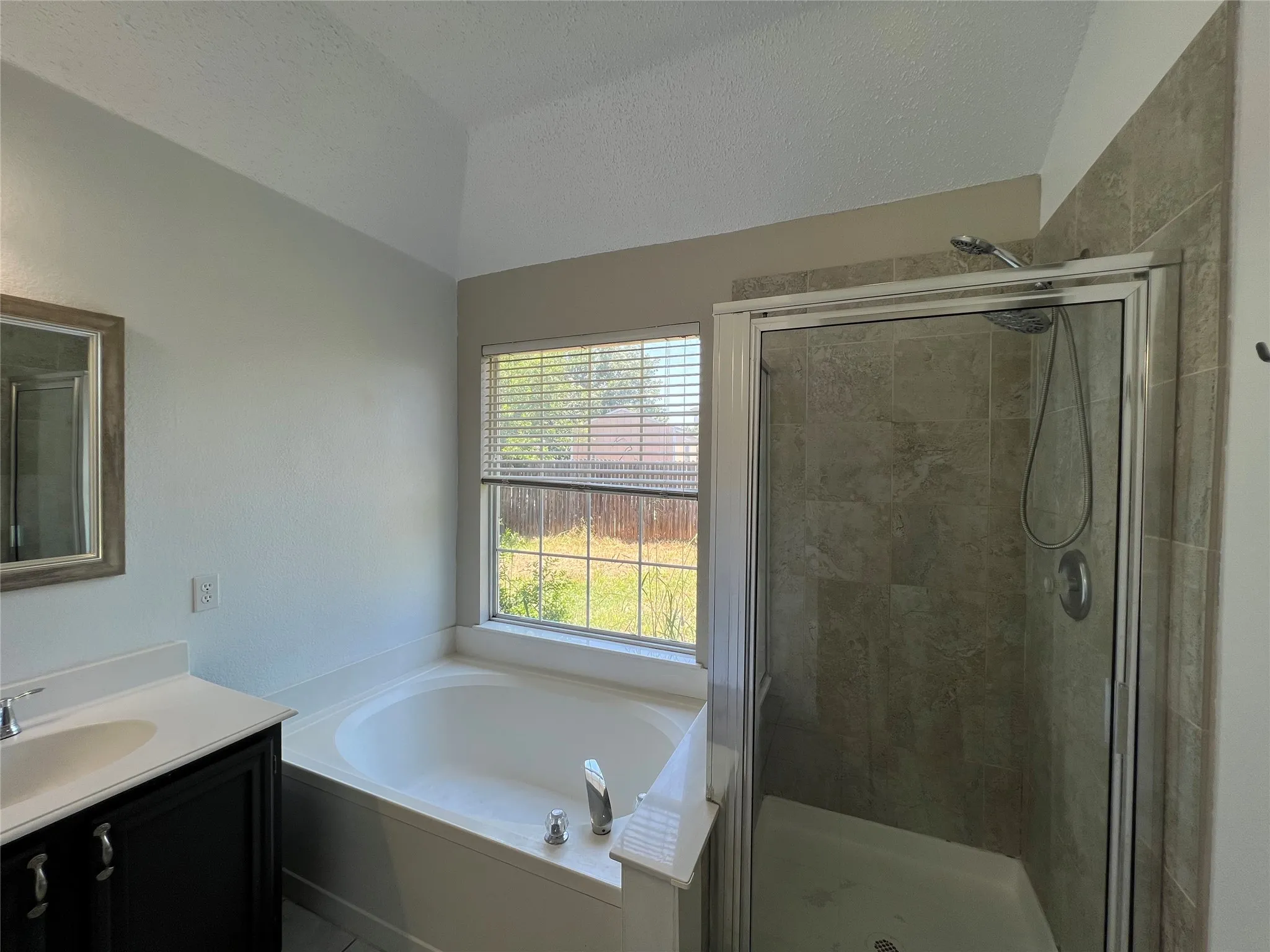 Single Family Residence For Rent in Tarrant County , 8059 Raleigh Court, Fort Worth, Texas 76123, 3 Bedroom, 2 Bathroom, Garage spaces, 1,865 Sqft, built in 1998, mls#21406203, Real Estate Agent in Fort Worth, Homes For Rent in Tarrant county, Homes For Rent in Fort Worth, Realtor in Fort Worth Texas, Real Estate Brokerage Independent Realty Texas, Luminita Cordes Realtor