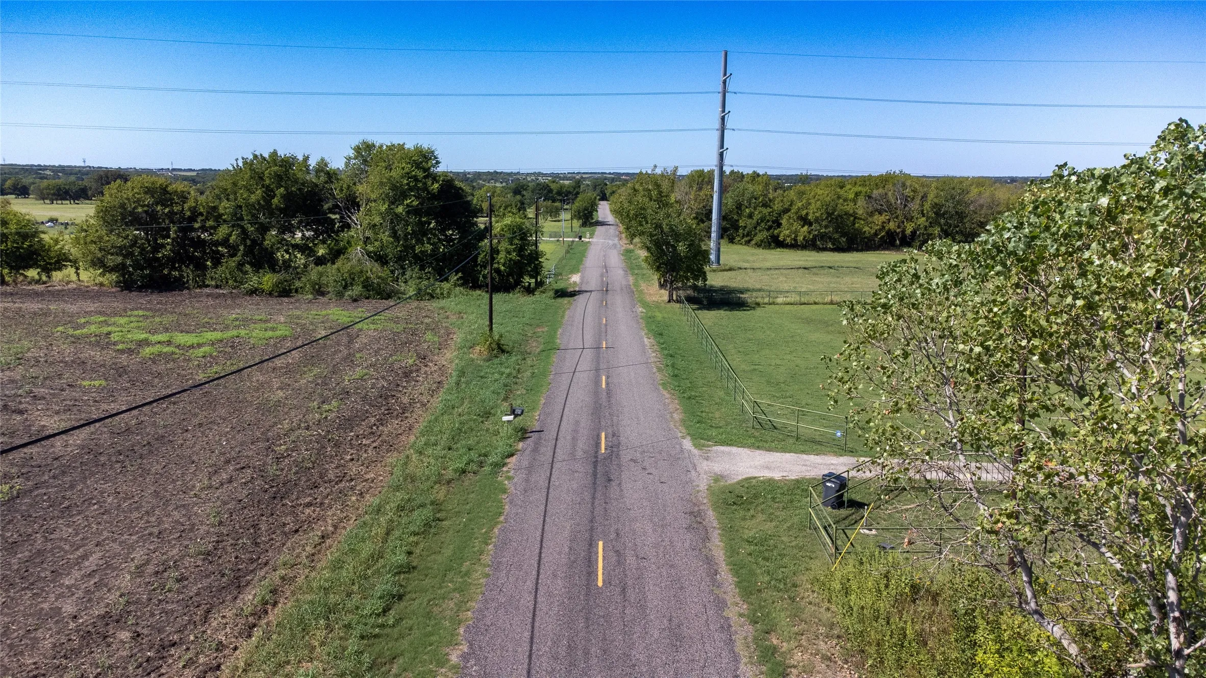 Unimproved Land For Sale in Grayson County , 62.48 AC County Road 218, Van Alstyne, Texas 75495, 0, 0, Garage spaces, 0 Sqft, built in 2003, mls#21406192, Real Estate Agent in Van Alstyne, Homes For Sale in Grayson county, Homes For Sale in Van Alstyne, Realtor in Van Alstyne Texas, Real Estate Brokerage Independent Realty Texas, Luminita Cordes Realtor