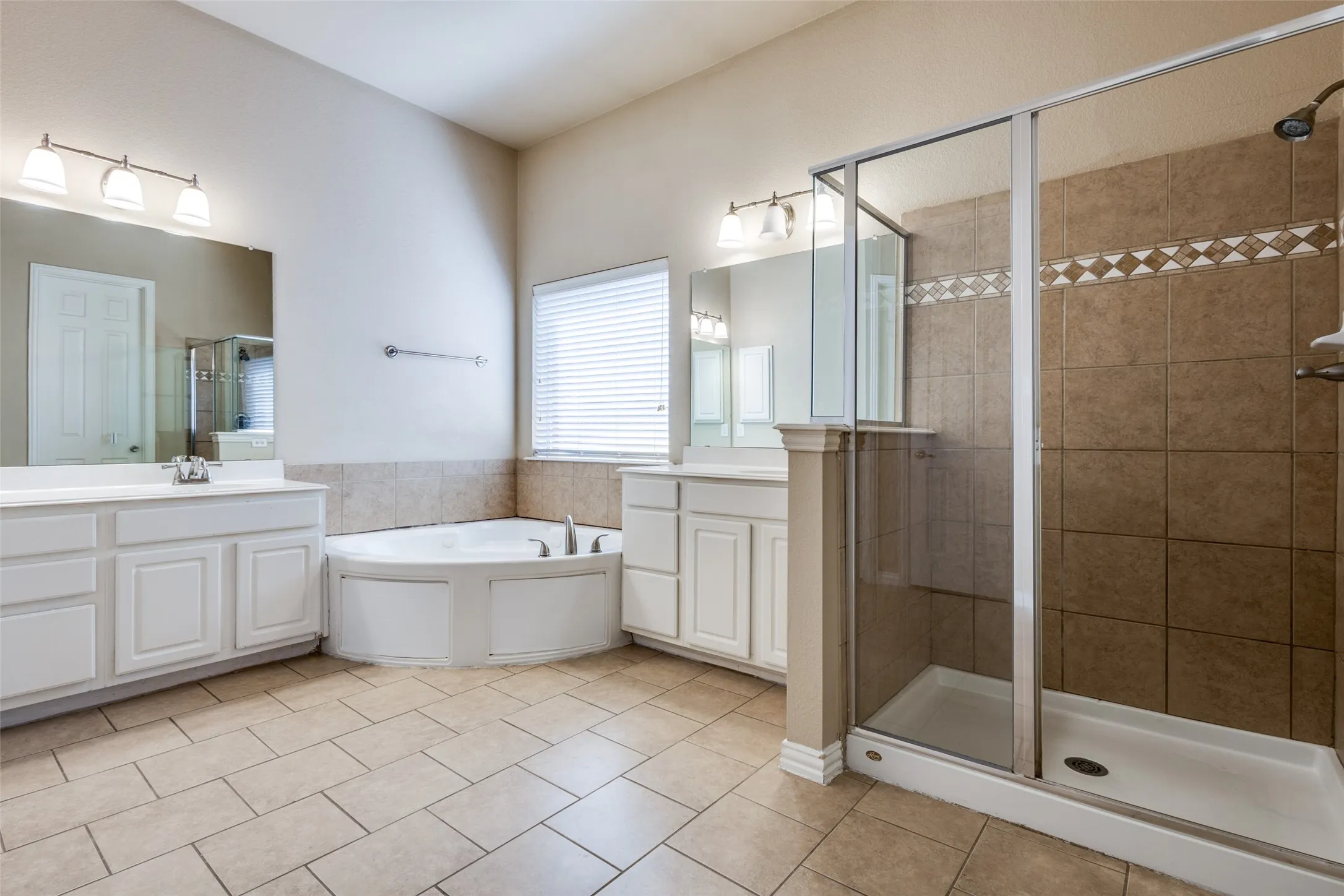 Single Family Residence For Rent in Collin County , 7204 Meredith Court, Mc Kinney, Texas 75071, 4 Bedroom, 3 Bathroom, 3 Garage spaces, 3,933 Sqft, built in 2005, mls#21400657, Real Estate Agent in Mc Kinney, Homes For Rent in Collin county, Homes For Rent in Mc Kinney, Realtor in Mc Kinney Texas, Real Estate Brokerage Independent Realty Texas, Luminita Cordes Realtor