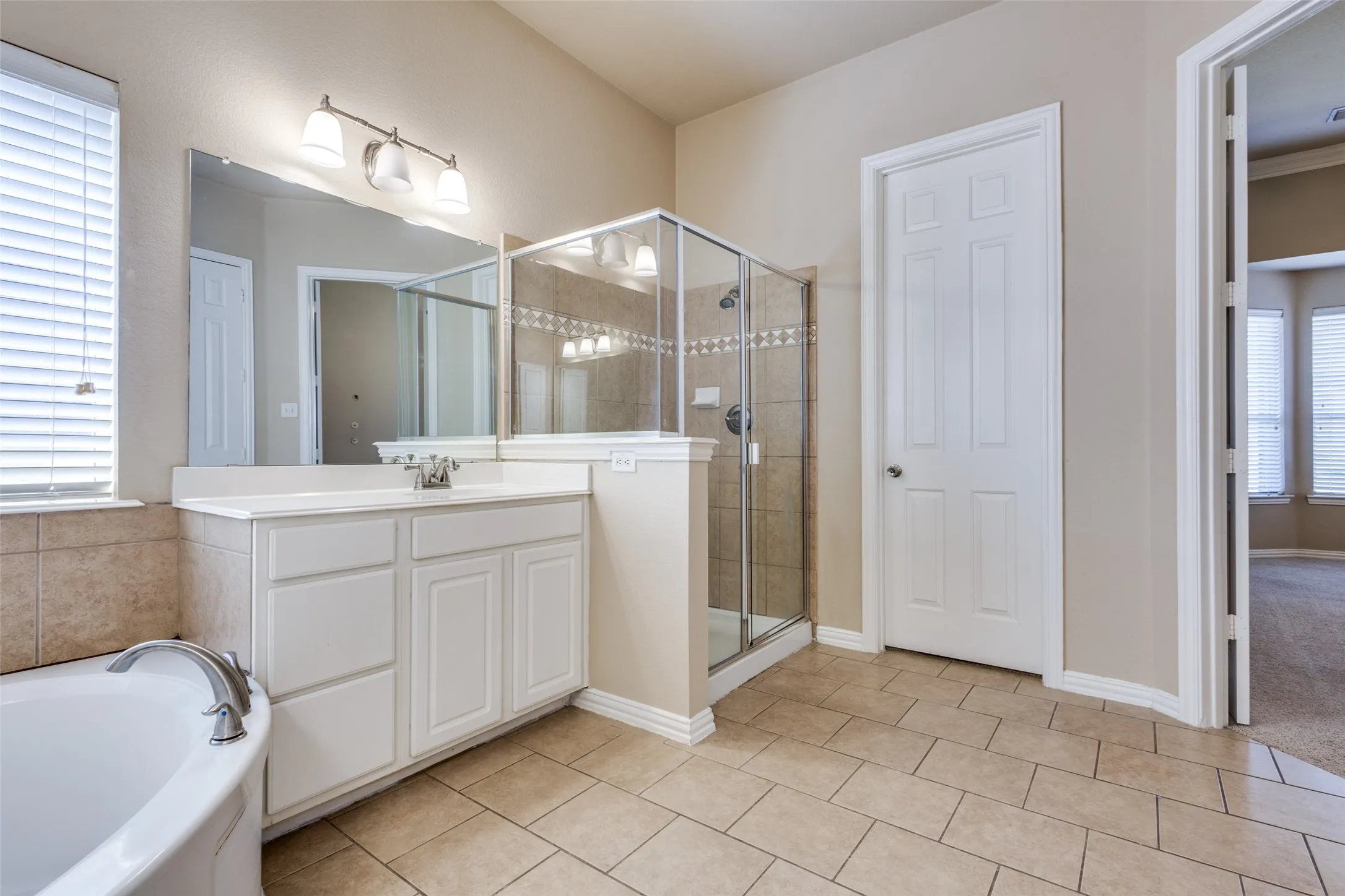 Single Family Residence For Rent in Collin County , 7204 Meredith Court, Mc Kinney, Texas 75071, 4 Bedroom, 3 Bathroom, 3 Garage spaces, 3,933 Sqft, built in 2005, mls#21400657, Real Estate Agent in Mc Kinney, Homes For Rent in Collin county, Homes For Rent in Mc Kinney, Realtor in Mc Kinney Texas, Real Estate Brokerage Independent Realty Texas, Luminita Cordes Realtor