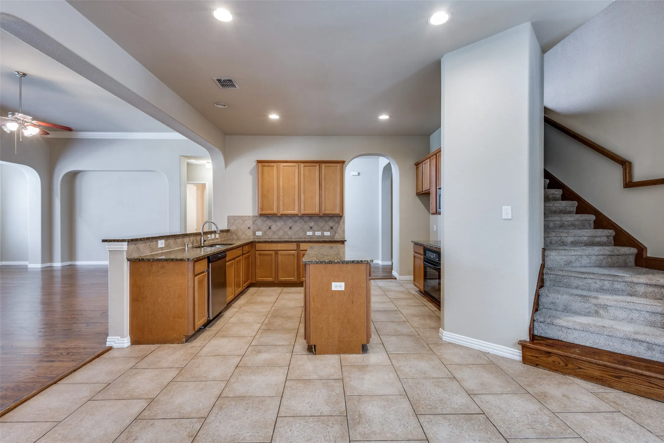 Single Family Residence For Rent in Collin County , 7204 Meredith Court, Mc Kinney, Texas 75071, 4 Bedroom, 3 Bathroom, 3 Garage spaces, 3,933 Sqft, built in 2005, mls#21400657, Real Estate Agent in Mc Kinney, Homes For Rent in Collin county, Homes For Rent in Mc Kinney, Realtor in Mc Kinney Texas, Real Estate Brokerage Independent Realty Texas, Luminita Cordes Realtor