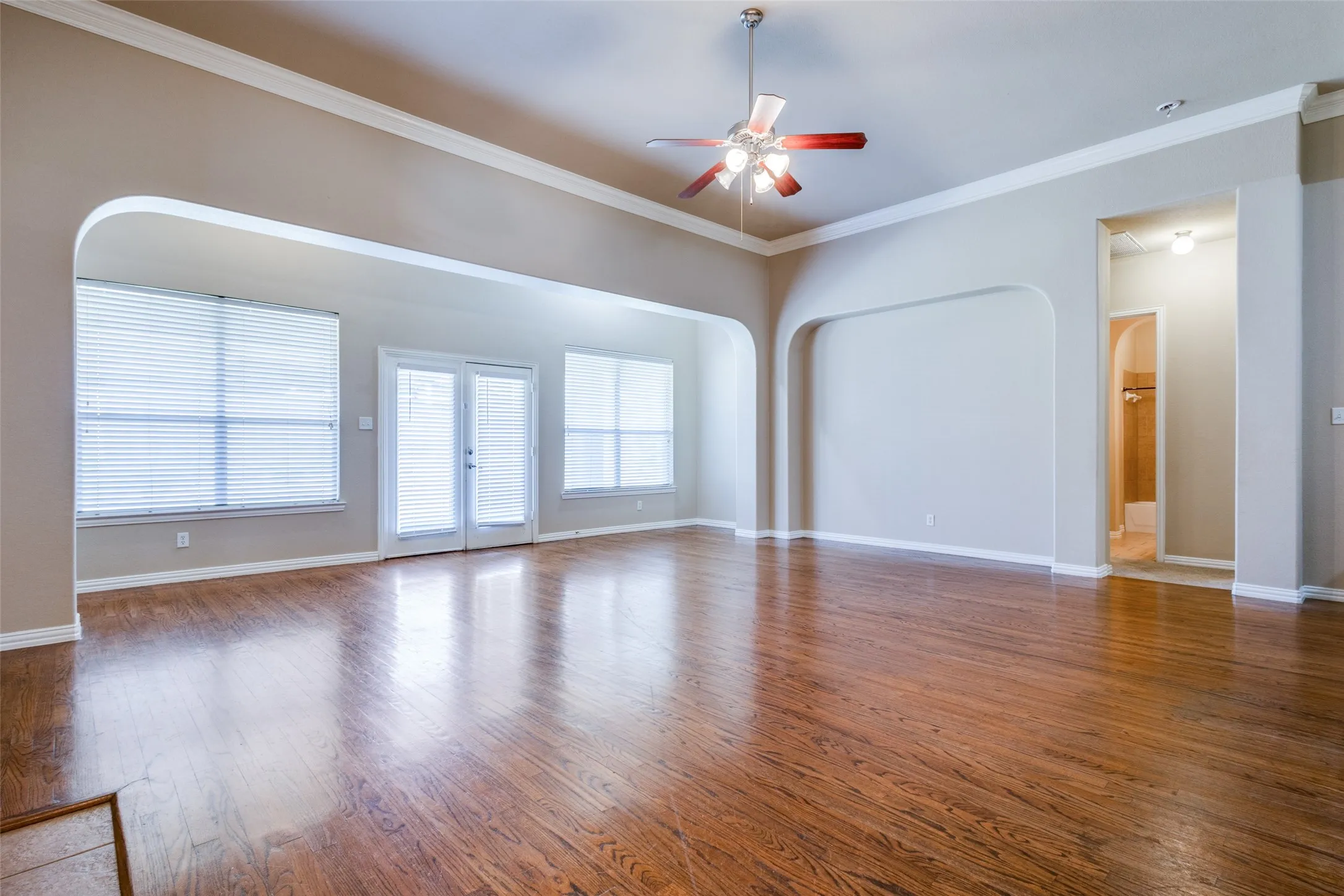 Single Family Residence For Rent in Collin County , 7204 Meredith Court, Mc Kinney, Texas 75071, 4 Bedroom, 3 Bathroom, 3 Garage spaces, 3,933 Sqft, built in 2005, mls#21400657, Real Estate Agent in Mc Kinney, Homes For Rent in Collin county, Homes For Rent in Mc Kinney, Realtor in Mc Kinney Texas, Real Estate Brokerage Independent Realty Texas, Luminita Cordes Realtor