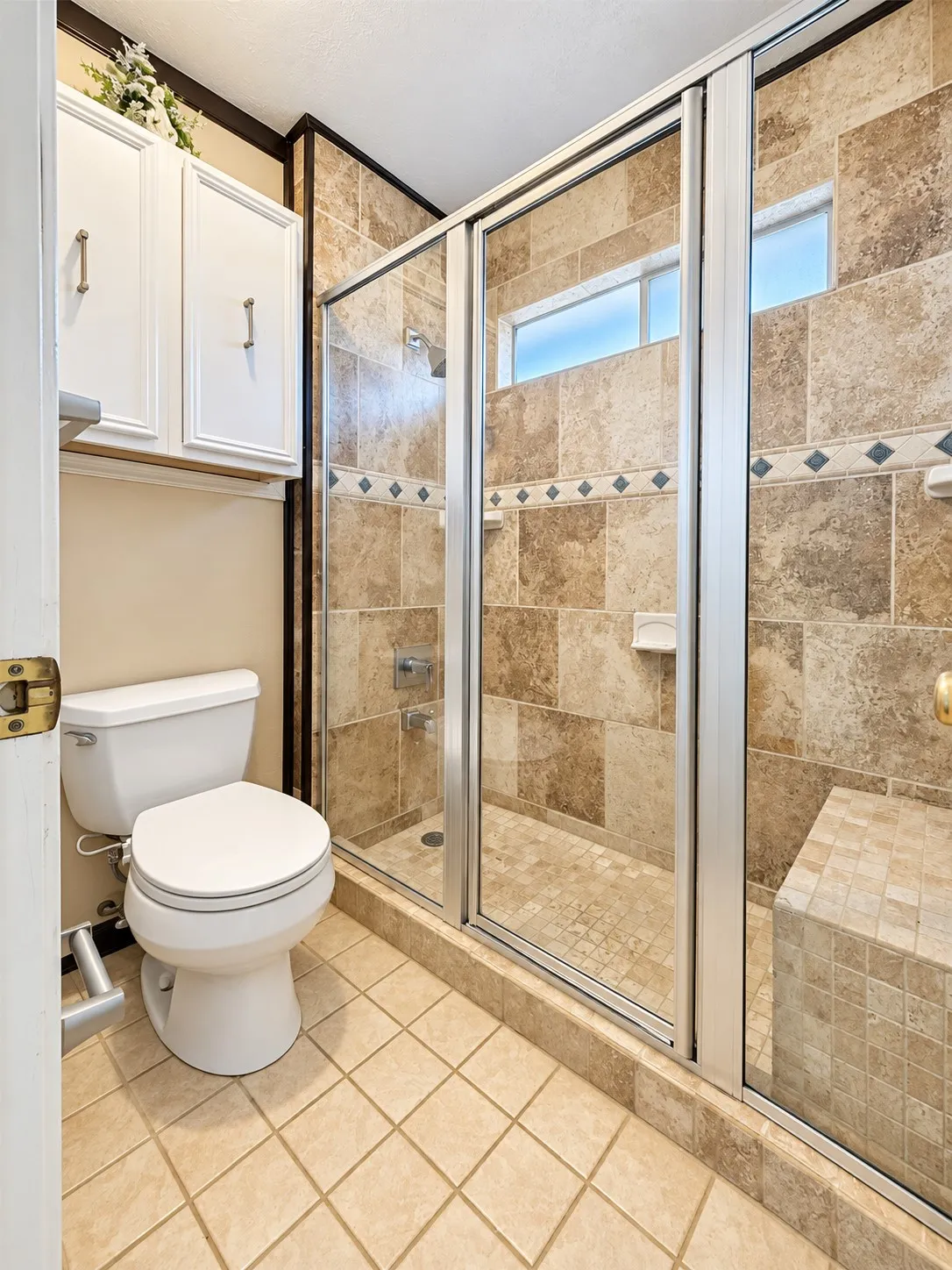 Single Family Residence For Sale in Dallas County , 2104 Baltimore Drive, Richardson, Texas 75081, 4 Bedroom, 2 Bathroom, 2 Garage spaces, 2,011 Sqft, built in 1976, mls#21284406, Real Estate Agent in Richardson, Homes For Sale in Dallas county, Homes For Sale in Richardson, Realtor in Richardson Texas, Real Estate Brokerage Independent Realty Texas, Luminita Cordes Realtor