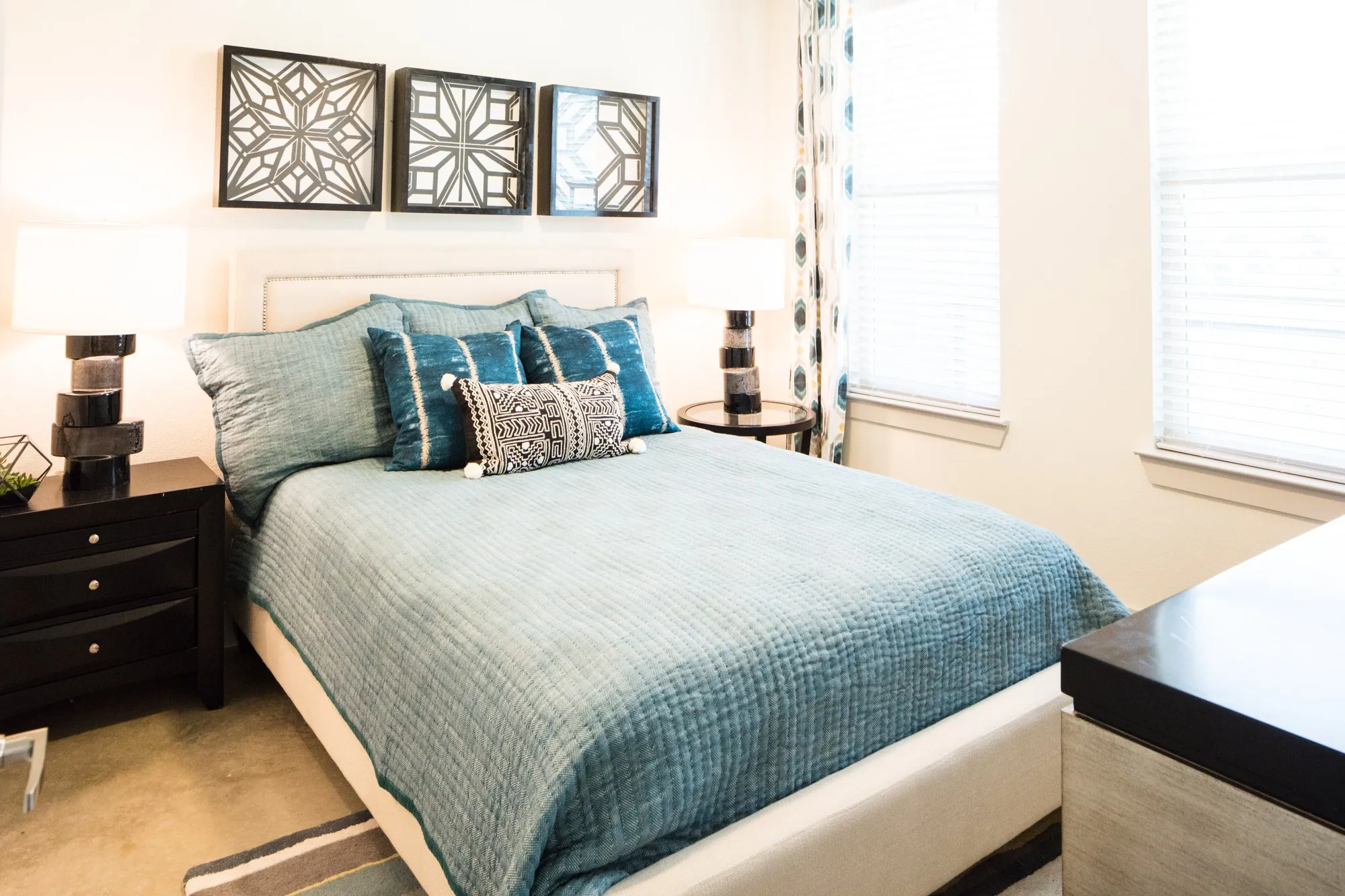 Apartment For Rent in Tarrant County , 2101 W Rosedale Street 301, Fort Worth, Texas 76104, 1 Bedroom, 1 Bathroom, 9 Garage spaces, 719 Sqft, built in 2017, mls#21406213, Real Estate Agent in Fort Worth, Homes For Rent in Tarrant county, Homes For Rent in Fort Worth, Realtor in Fort Worth Texas, Real Estate Brokerage Independent Realty Texas, Luminita Cordes Realtor