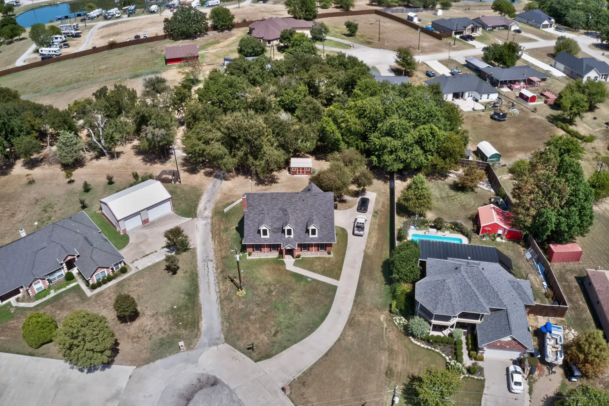 Single Family Residence For Sale in Hunt County , 10547 Kitsee Knoll Way, Quinlan, Texas 75474, 5 Bedroom, 3 Bathroom, 2 Garage spaces, 2,825 Sqft, built in 2002, mls#21406207, Real Estate Agent in Quinlan, Homes For Sale in Hunt county, Homes For Sale in Quinlan, Realtor in Quinlan Texas, Real Estate Brokerage Independent Realty Texas, Luminita Cordes Realtor