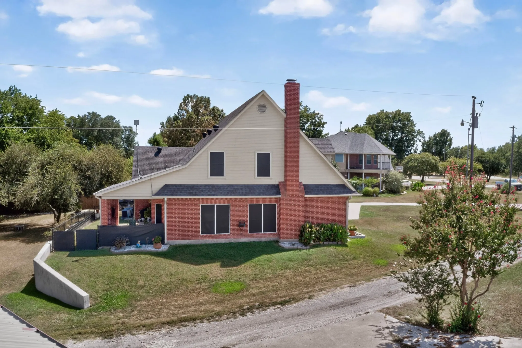 Single Family Residence For Sale in Hunt County , 10547 Kitsee Knoll Way, Quinlan, Texas 75474, 5 Bedroom, 3 Bathroom, 2 Garage spaces, 2,825 Sqft, built in 2002, mls#21406207, Real Estate Agent in Quinlan, Homes For Sale in Hunt county, Homes For Sale in Quinlan, Realtor in Quinlan Texas, Real Estate Brokerage Independent Realty Texas, Luminita Cordes Realtor