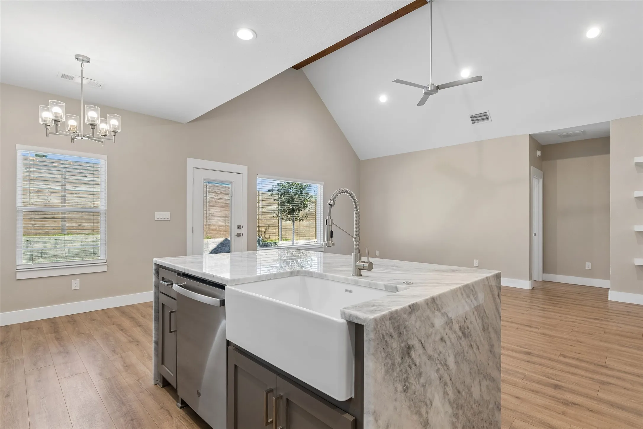 Single Family Residence For Sale in Grayson County , 505 Southern Drive, Sherman, Texas 75092, 3 Bedroom, 2 Bathroom, 2 Garage spaces, 1,414 Sqft, built in 2024, mls#21403722, Real Estate Agent in Sherman, Homes For Sale in Grayson county, Homes For Sale in Sherman, Realtor in Sherman Texas, Real Estate Brokerage Independent Realty Texas, Luminita Cordes Realtor