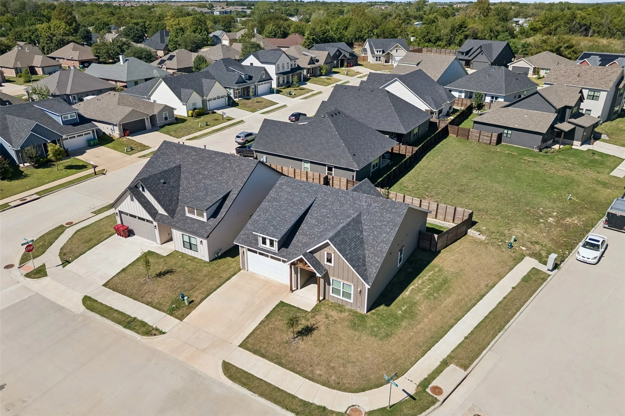 Single Family Residence For Sale in Grayson County , 505 Southern Drive, Sherman, Texas 75092, 3 Bedroom, 2 Bathroom, 2 Garage spaces, 1,414 Sqft, built in 2024, mls#21403722, Real Estate Agent in Sherman, Homes For Sale in Grayson county, Homes For Sale in Sherman, Realtor in Sherman Texas, Real Estate Brokerage Independent Realty Texas, Luminita Cordes Realtor