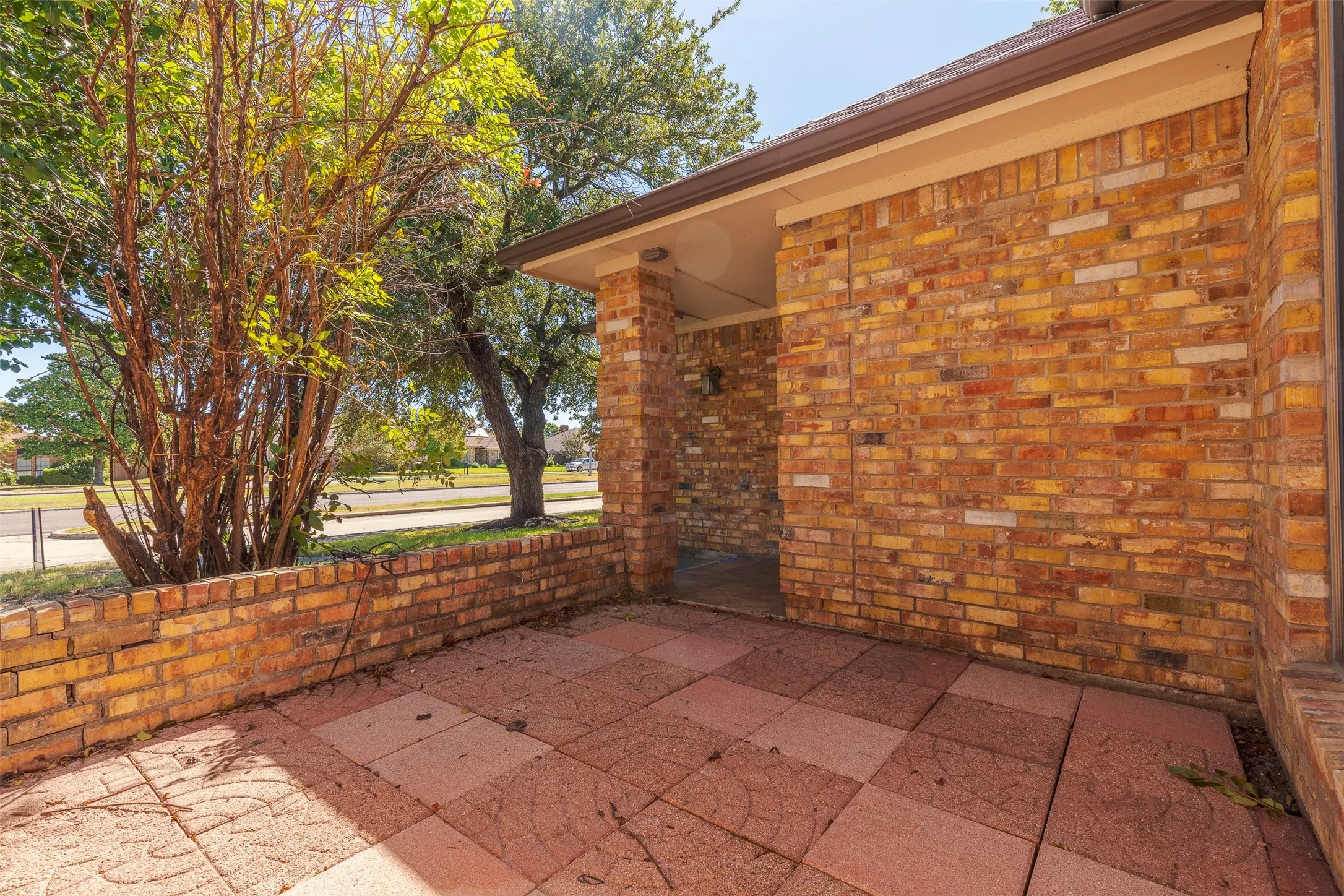 Single Family Residence For Sale in Collin County , 2153 Los Rios Boulevard, Plano, Texas 75074, 3 Bedroom, 2 Bathroom, 2 Garage spaces, 2,201 Sqft, built in 1984, mls#21404827, Real Estate Agent in Plano, Homes For Sale in Collin county, Homes For Sale in Plano, Realtor in Plano Texas, Real Estate Brokerage Independent Realty Texas, Luminita Cordes Realtor