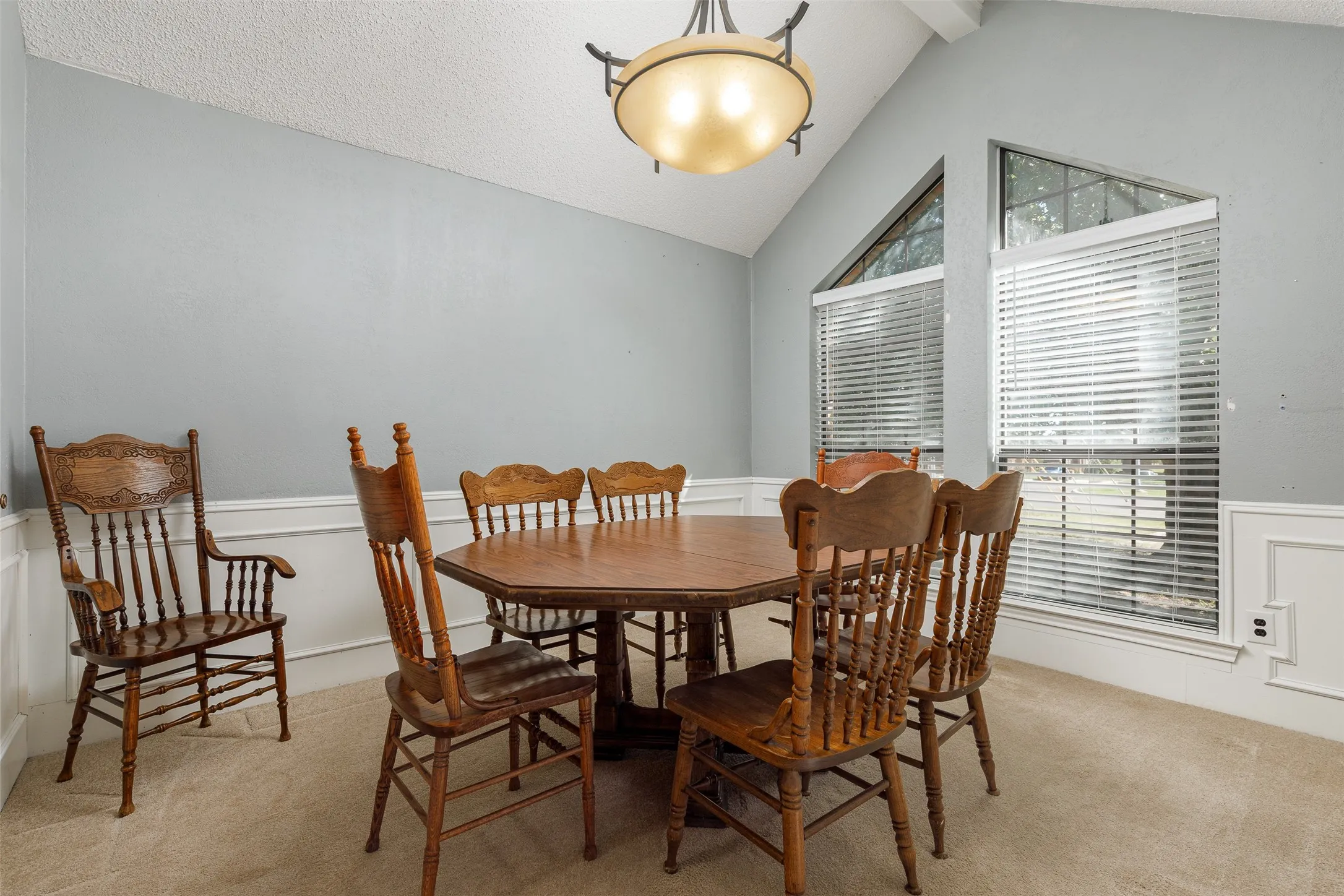 Single Family Residence For Sale in Collin County , 2153 Los Rios Boulevard, Plano, Texas 75074, 3 Bedroom, 2 Bathroom, 2 Garage spaces, 2,201 Sqft, built in 1984, mls#21404827, Real Estate Agent in Plano, Homes For Sale in Collin county, Homes For Sale in Plano, Realtor in Plano Texas, Real Estate Brokerage Independent Realty Texas, Luminita Cordes Realtor