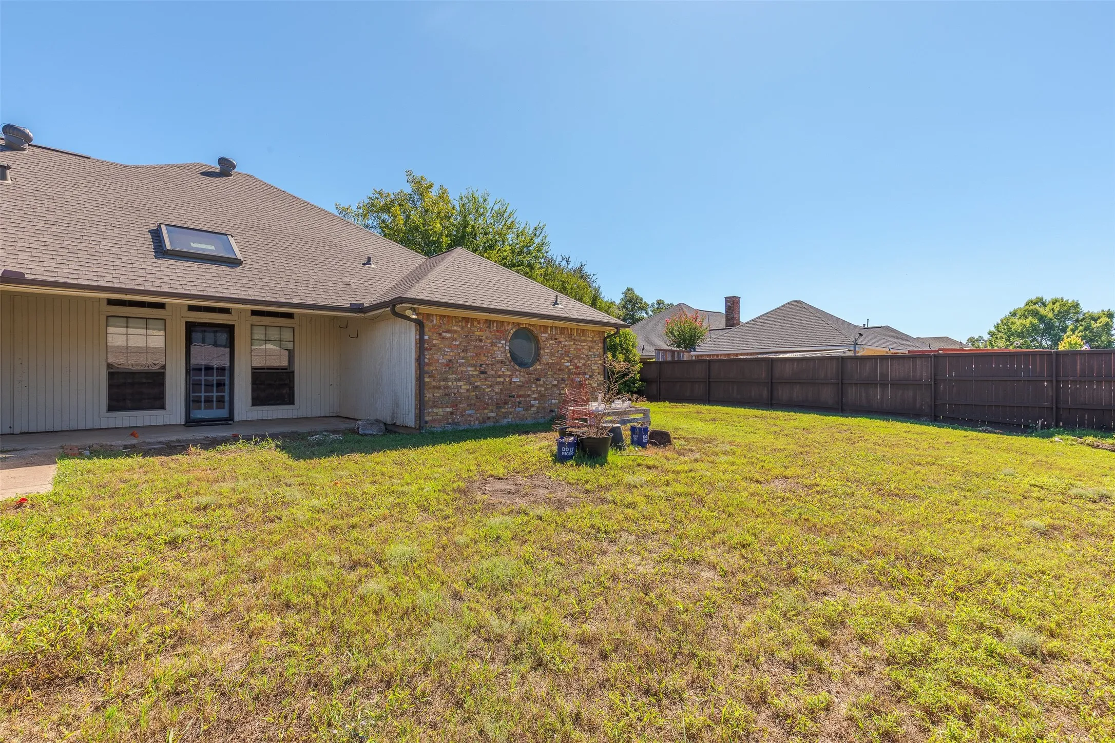 Single Family Residence For Sale in Collin County , 2153 Los Rios Boulevard, Plano, Texas 75074, 3 Bedroom, 2 Bathroom, 2 Garage spaces, 2,201 Sqft, built in 1984, mls#21404827, Real Estate Agent in Plano, Homes For Sale in Collin county, Homes For Sale in Plano, Realtor in Plano Texas, Real Estate Brokerage Independent Realty Texas, Luminita Cordes Realtor