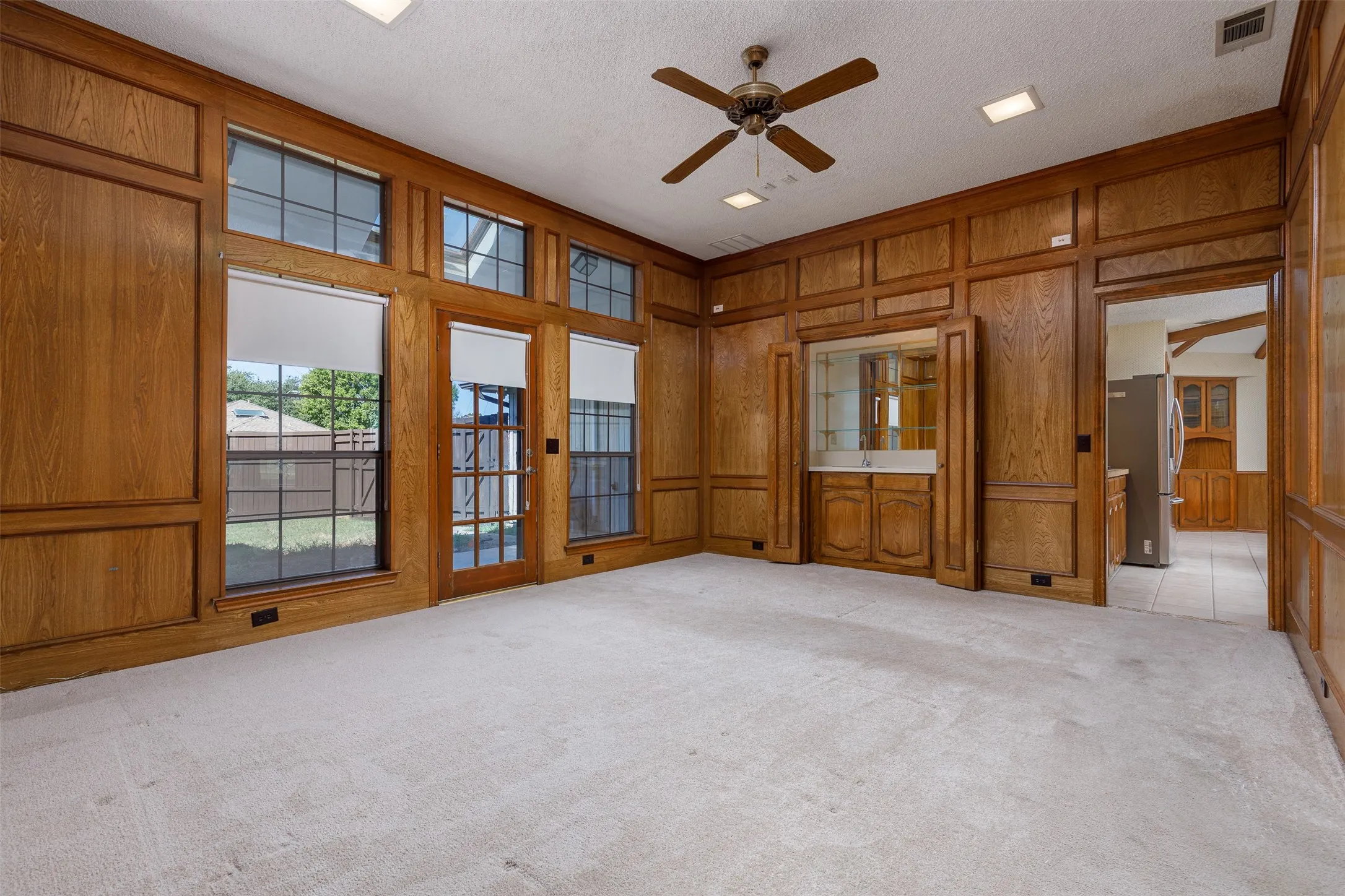 Single Family Residence For Sale in Collin County , 2153 Los Rios Boulevard, Plano, Texas 75074, 3 Bedroom, 2 Bathroom, 2 Garage spaces, 2,201 Sqft, built in 1984, mls#21404827, Real Estate Agent in Plano, Homes For Sale in Collin county, Homes For Sale in Plano, Realtor in Plano Texas, Real Estate Brokerage Independent Realty Texas, Luminita Cordes Realtor