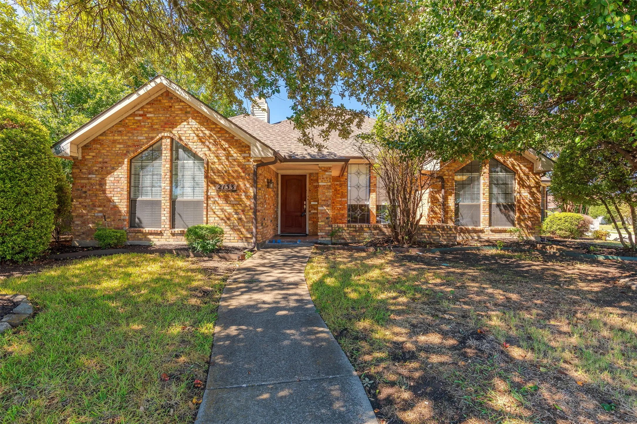 Single Family Residence For Sale in Collin County , 2153 Los Rios Boulevard, Plano, Texas 75074, 3 Bedroom, 2 Bathroom, 2 Garage spaces, 2,201 Sqft, built in 1984, mls#21404827, Real Estate Agent in Plano, Homes For Sale in Collin county, Homes For Sale in Plano, Realtor in Plano Texas, Real Estate Brokerage Independent Realty Texas, Luminita Cordes Realtor