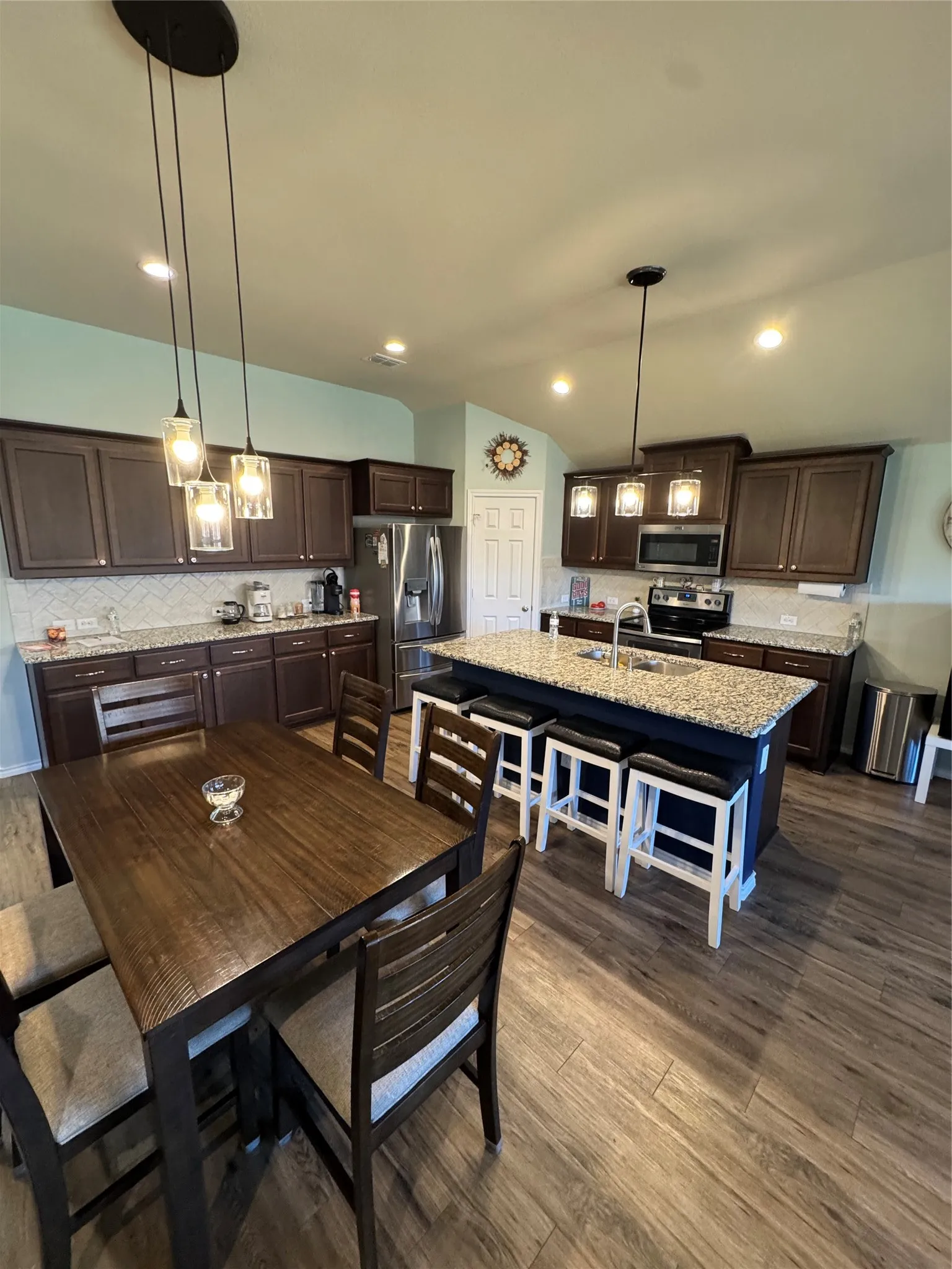 Single Family Residence For Rent in Denton County , 4101 Bridle Path Lane, Sanger, Texas 76266, 4 Bedroom, 2 Bathroom, 2 Garage spaces, 1,921 Sqft, built in 2016, mls#21406219, Real Estate Agent in Sanger, Homes For Rent in Denton county, Homes For Rent in Sanger, Realtor in Sanger Texas, Real Estate Brokerage Independent Realty Texas, Luminita Cordes Realtor