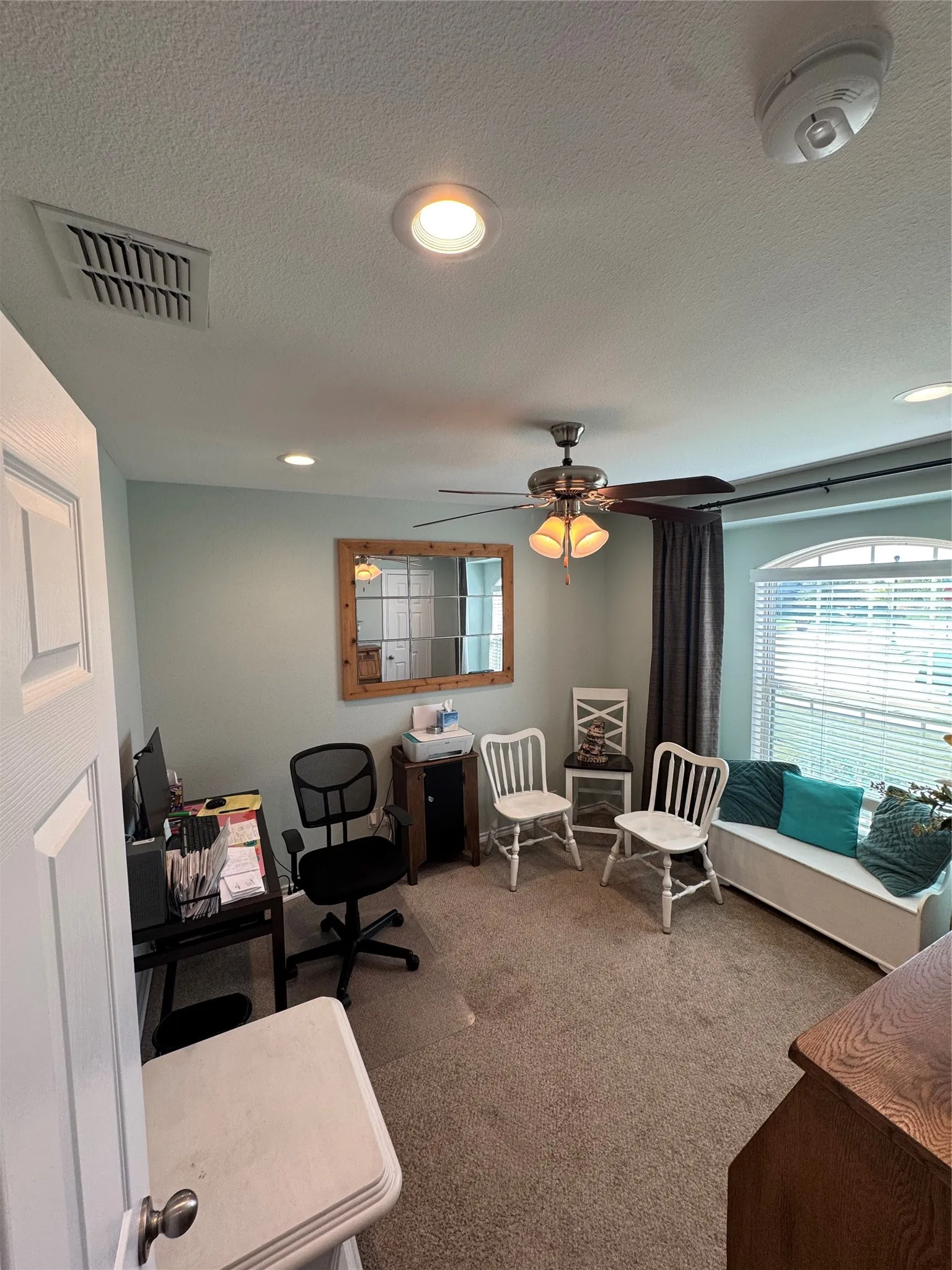 Single Family Residence For Rent in Denton County , 4101 Bridle Path Lane, Sanger, Texas 76266, 4 Bedroom, 2 Bathroom, 2 Garage spaces, 1,921 Sqft, built in 2016, mls#21406219, Real Estate Agent in Sanger, Homes For Rent in Denton county, Homes For Rent in Sanger, Realtor in Sanger Texas, Real Estate Brokerage Independent Realty Texas, Luminita Cordes Realtor