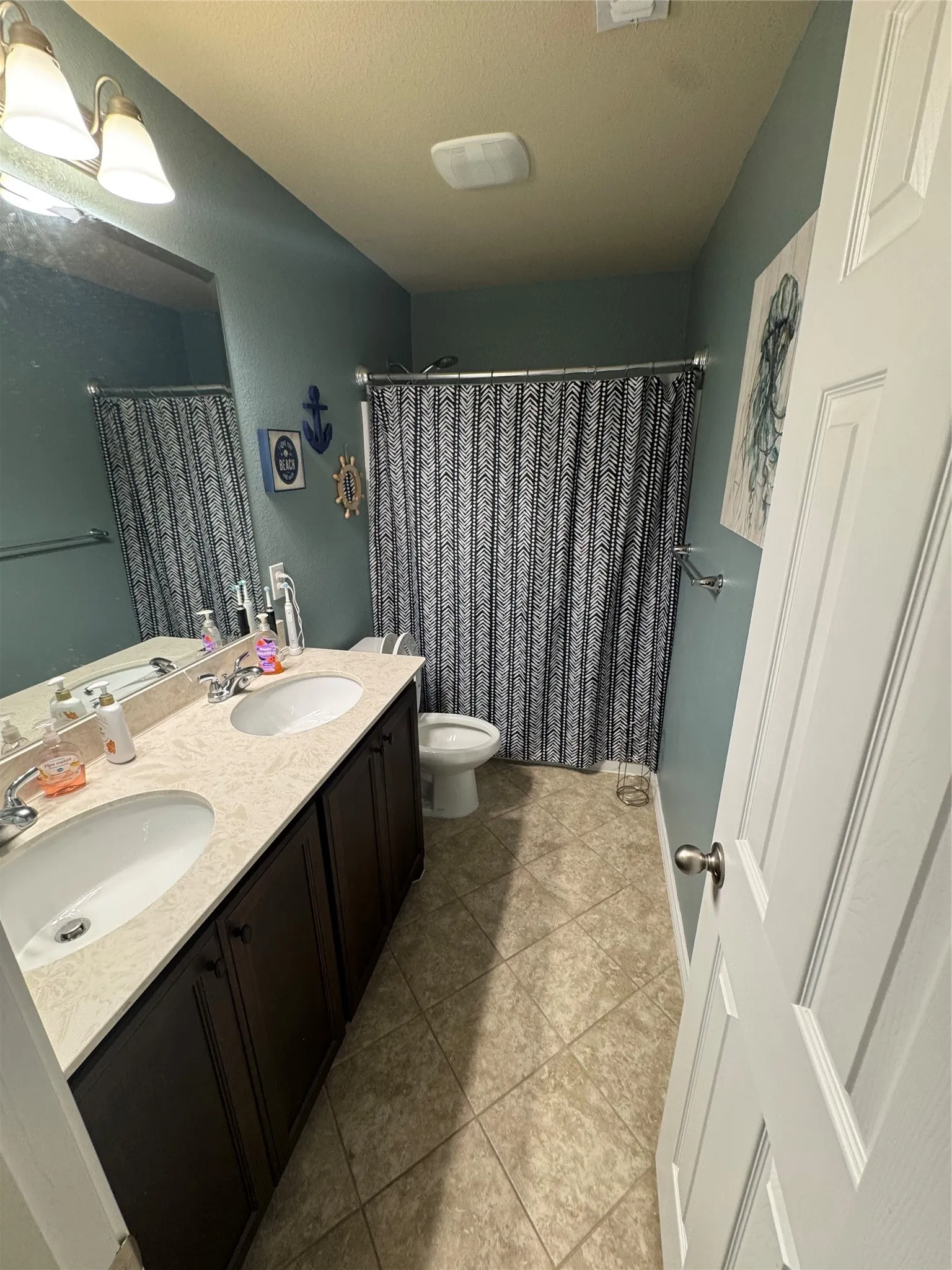 Single Family Residence For Rent in Denton County , 4101 Bridle Path Lane, Sanger, Texas 76266, 4 Bedroom, 2 Bathroom, 2 Garage spaces, 1,921 Sqft, built in 2016, mls#21406219, Real Estate Agent in Sanger, Homes For Rent in Denton county, Homes For Rent in Sanger, Realtor in Sanger Texas, Real Estate Brokerage Independent Realty Texas, Luminita Cordes Realtor