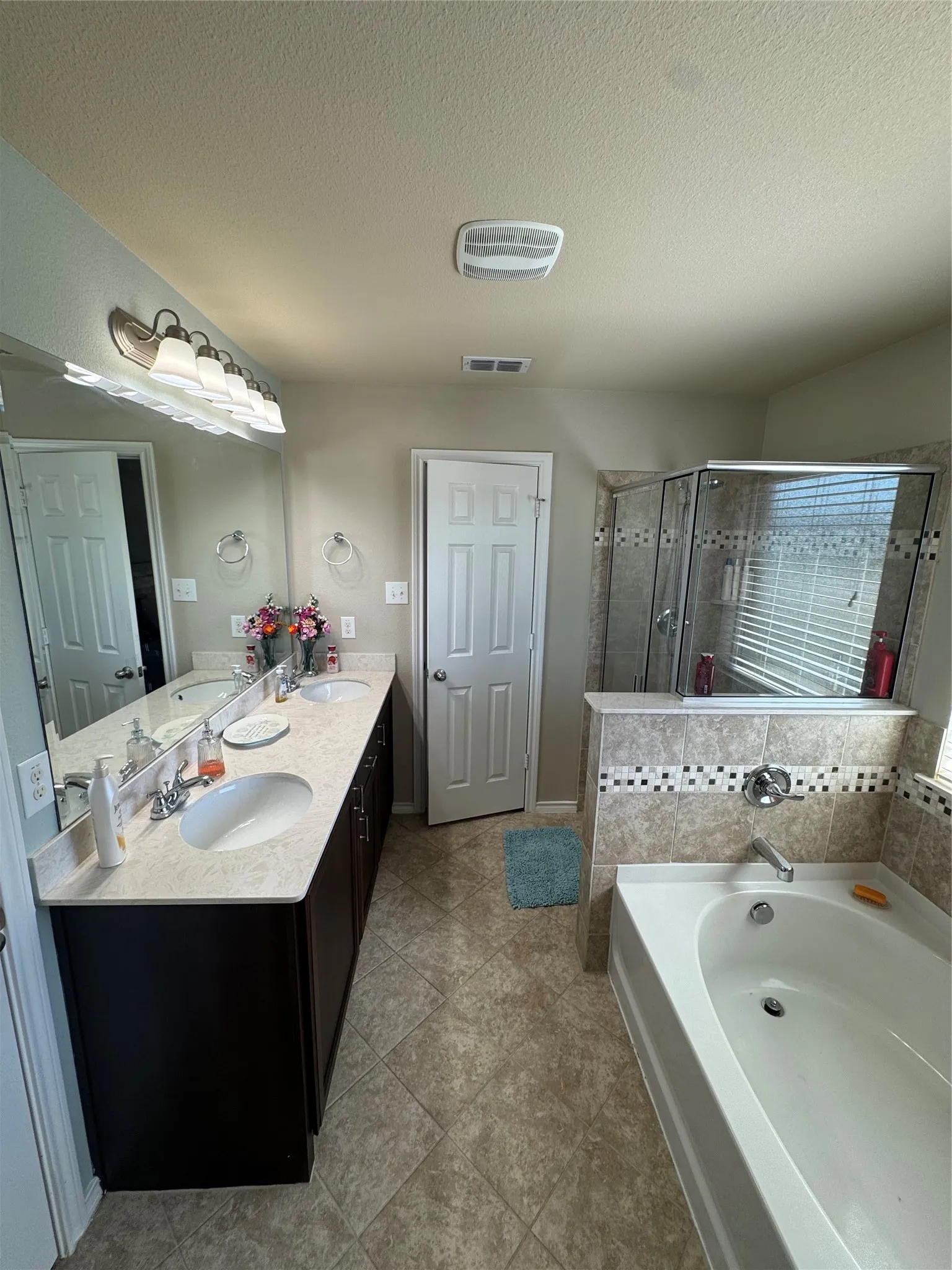 Single Family Residence For Rent in Denton County , 4101 Bridle Path Lane, Sanger, Texas 76266, 4 Bedroom, 2 Bathroom, 2 Garage spaces, 1,921 Sqft, built in 2016, mls#21406219, Real Estate Agent in Sanger, Homes For Rent in Denton county, Homes For Rent in Sanger, Realtor in Sanger Texas, Real Estate Brokerage Independent Realty Texas, Luminita Cordes Realtor