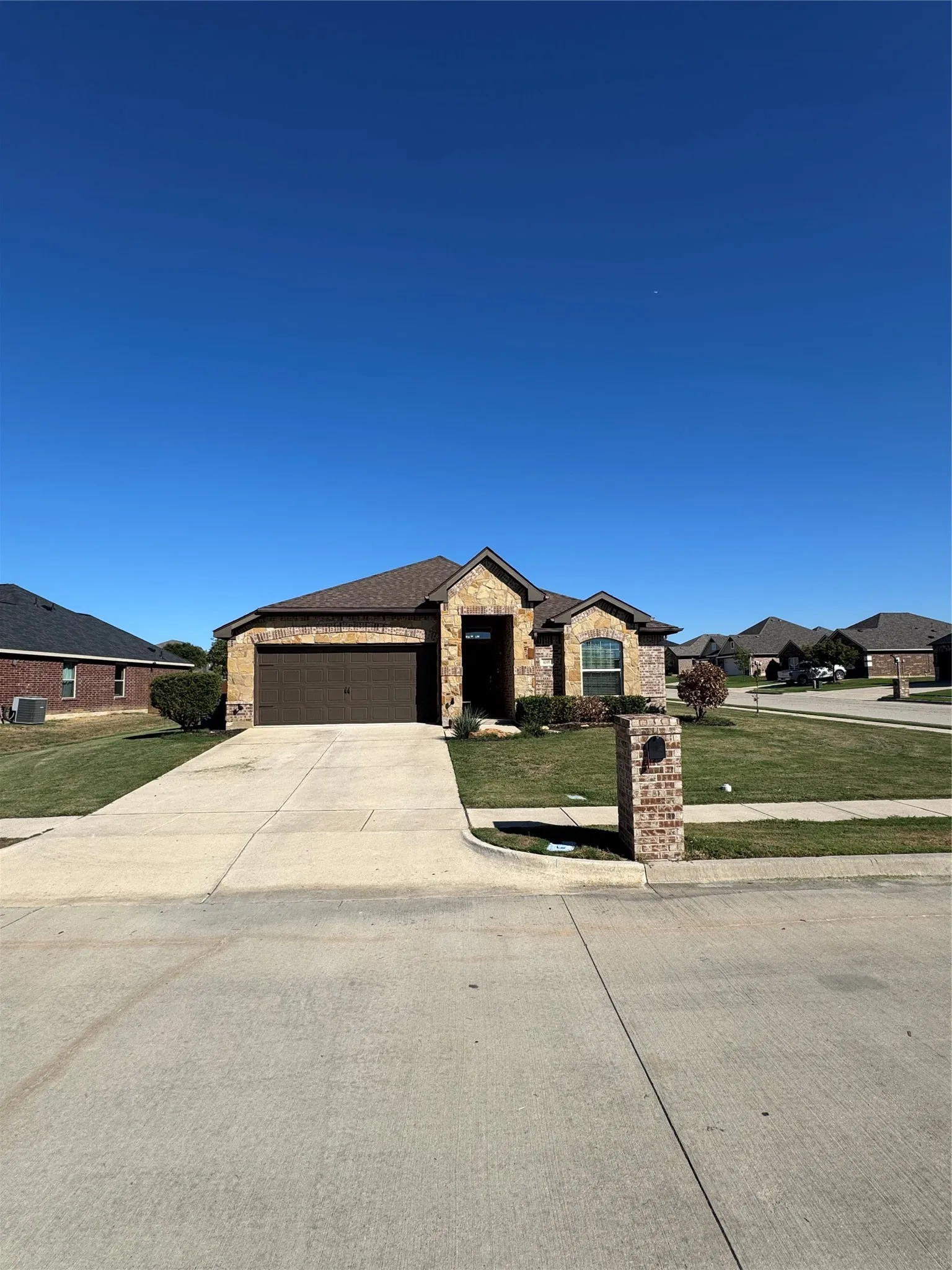 Single Family Residence For Rent in Denton County , 4101 Bridle Path Lane, Sanger, Texas 76266, 4 Bedroom, 2 Bathroom, 2 Garage spaces, 1,921 Sqft, built in 2016, mls#21406219, Real Estate Agent in Sanger, Homes For Rent in Denton county, Homes For Rent in Sanger, Realtor in Sanger Texas, Real Estate Brokerage Independent Realty Texas, Luminita Cordes Realtor