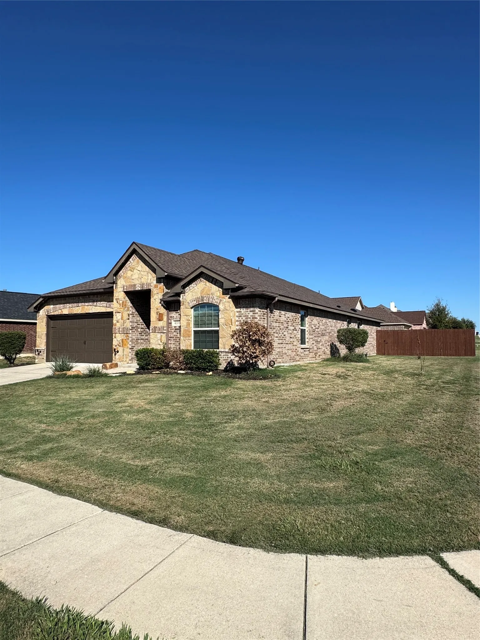 Single Family Residence For Rent in Denton County , 4101 Bridle Path Lane, Sanger, Texas 76266, 4 Bedroom, 2 Bathroom, 2 Garage spaces, 1,921 Sqft, built in 2016, mls#21406219, Real Estate Agent in Sanger, Homes For Rent in Denton county, Homes For Rent in Sanger, Realtor in Sanger Texas, Real Estate Brokerage Independent Realty Texas, Luminita Cordes Realtor