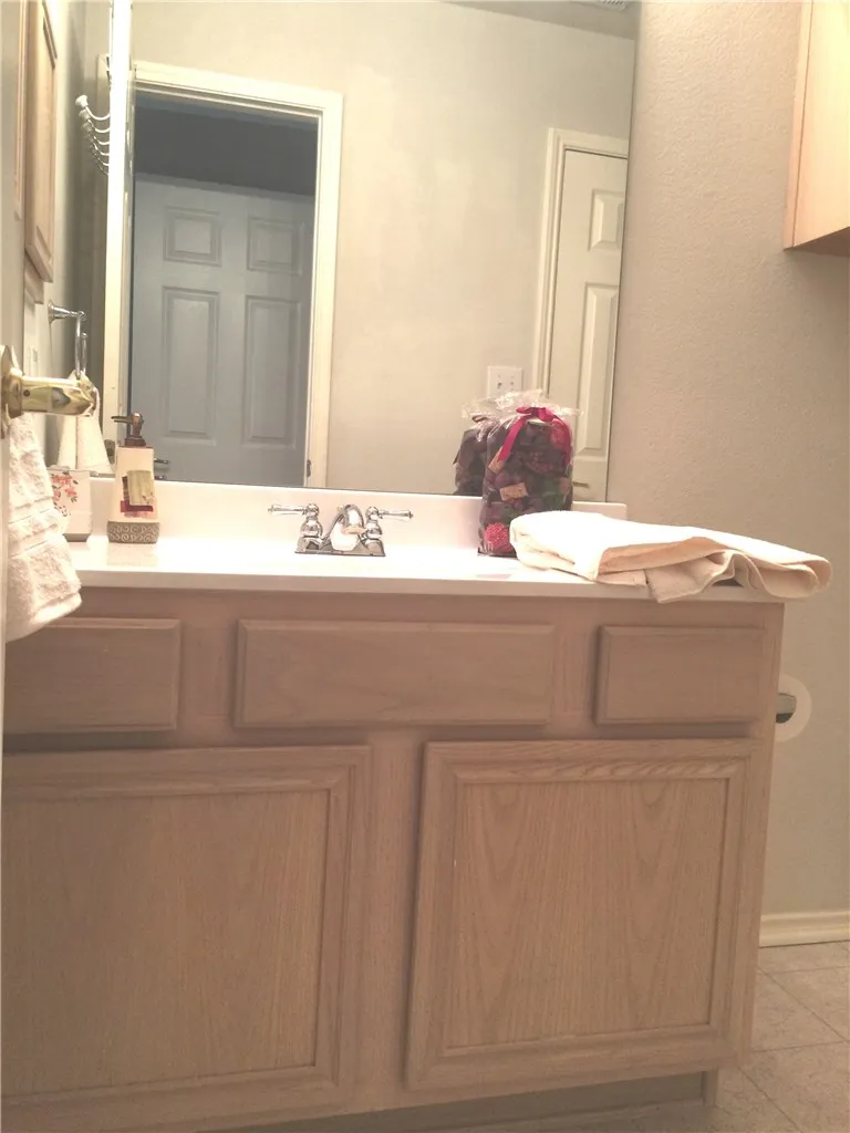 Townhouse For Rent in Collin County , 8617 Heather Ridge Drive, Plano, Texas 75024, 2 Bedroom, 2 Bathroom, 2 Garage spaces, 1,346 Sqft, built in 2001, mls#21406229, Real Estate Agent in Plano, Homes For Rent in Collin county, Homes For Rent in Plano, Realtor in Plano Texas, Real Estate Brokerage Independent Realty Texas, Luminita Cordes Realtor