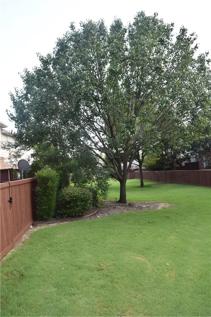 Townhouse For Rent in Collin County , 8617 Heather Ridge Drive, Plano, Texas 75024, 2 Bedroom, 2 Bathroom, 2 Garage spaces, 1,346 Sqft, built in 2001, mls#21406229, Real Estate Agent in Plano, Homes For Rent in Collin county, Homes For Rent in Plano, Realtor in Plano Texas, Real Estate Brokerage Independent Realty Texas, Luminita Cordes Realtor
